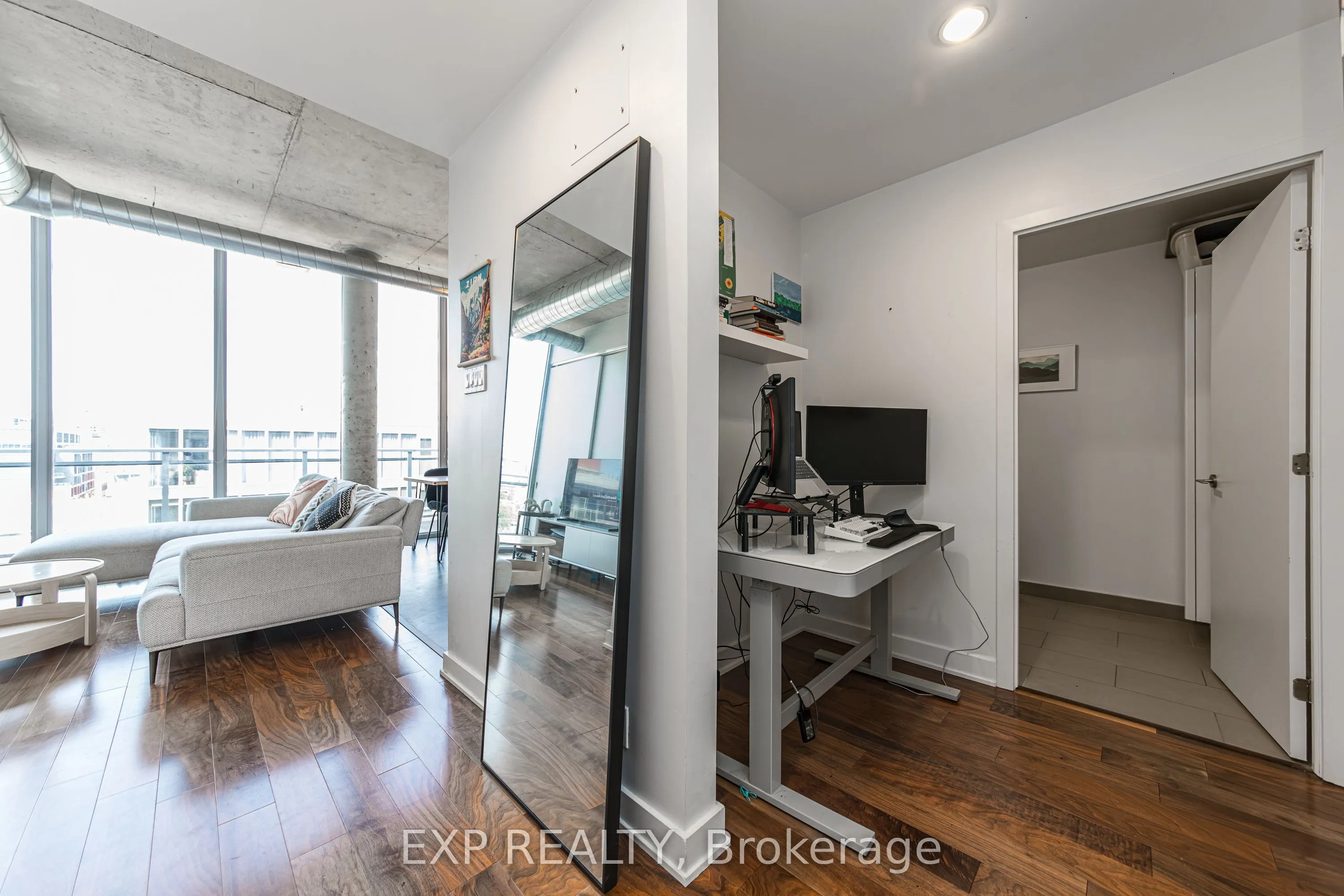 360 Mcleod Street #907