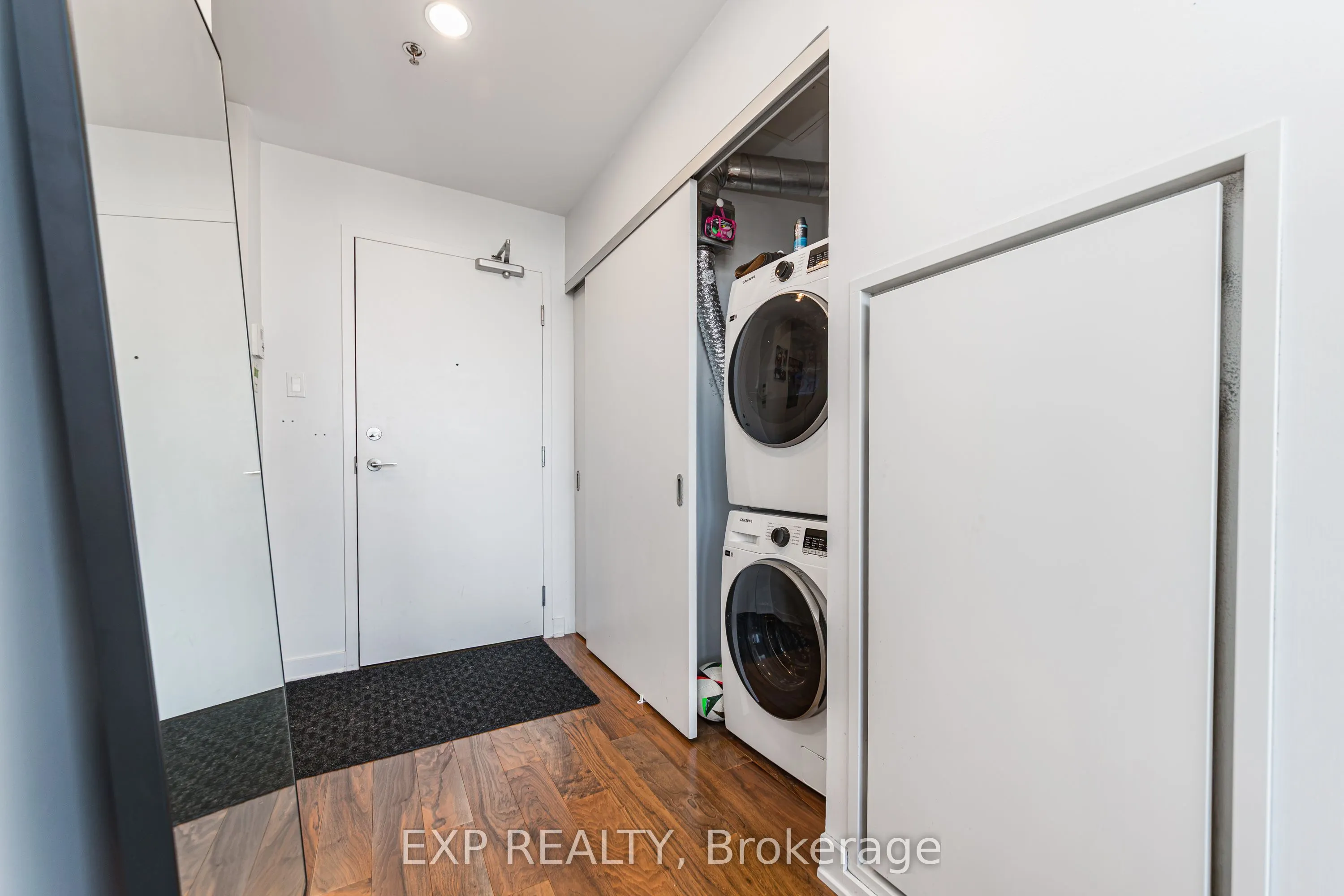 360 Mcleod Street #907