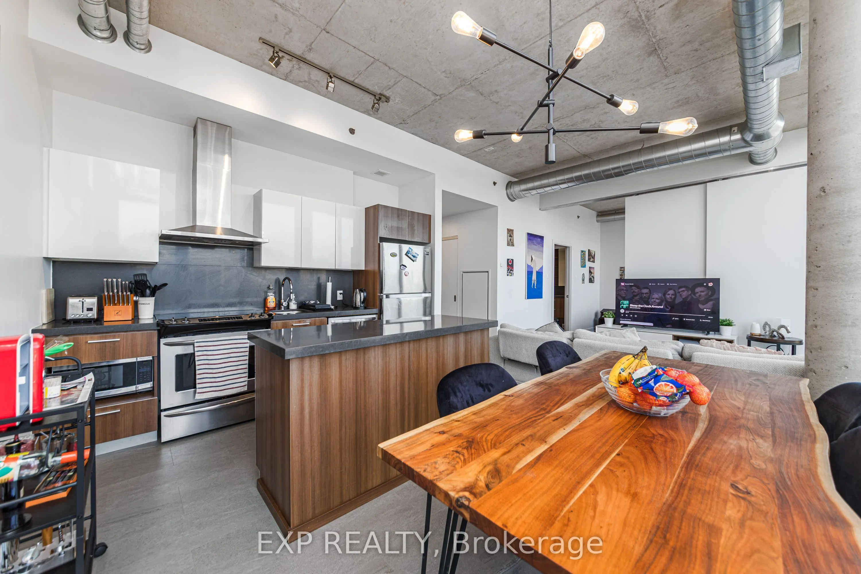360 Mcleod Street #907