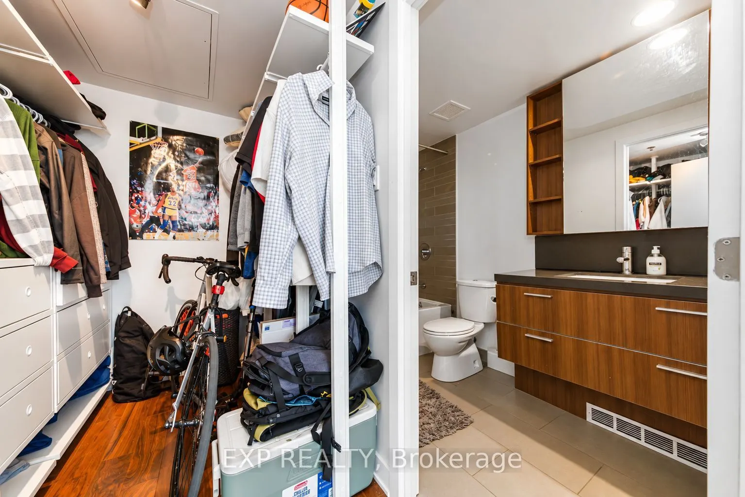 360 Mcleod Street #907