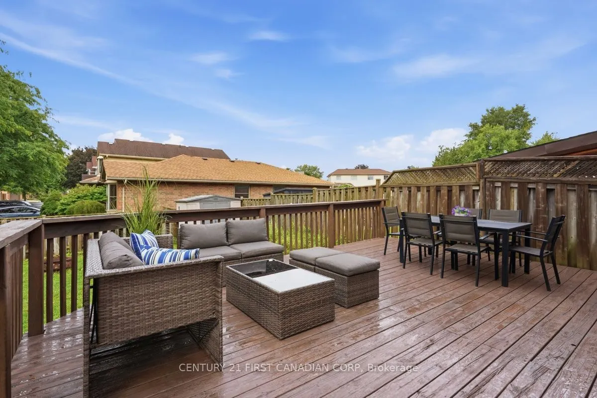 242 MARTINET Avenue
