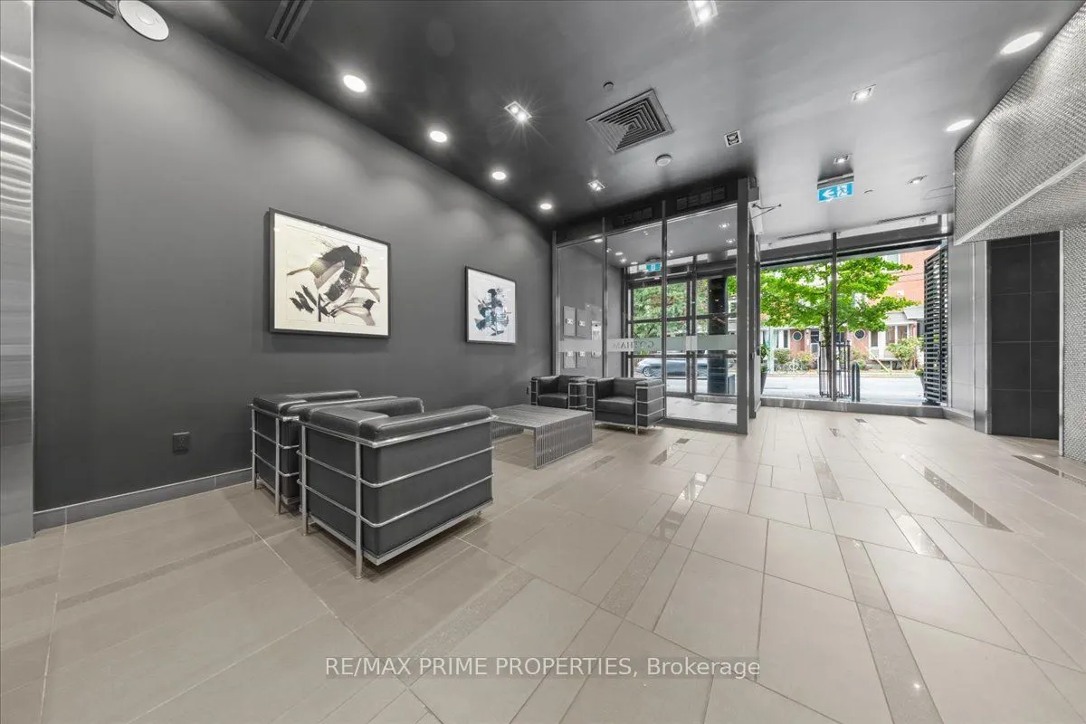 224 Lyon Street N #1315
