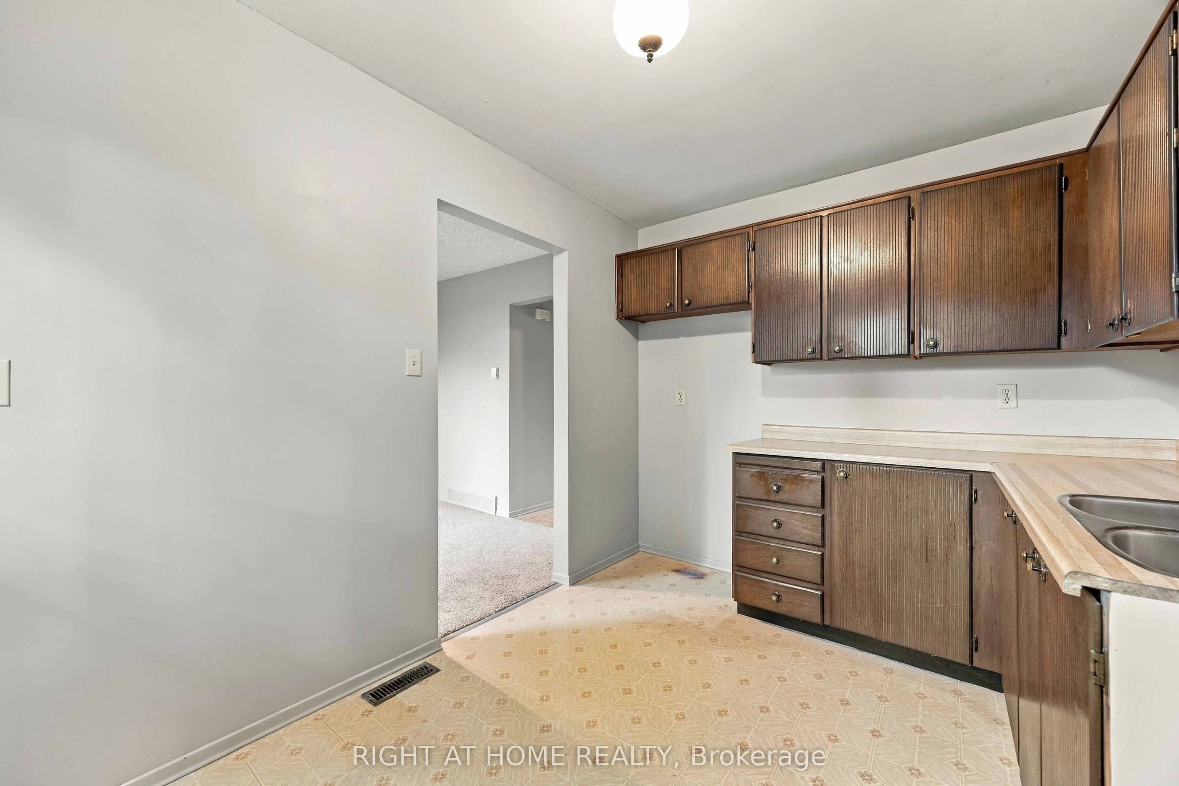 51 Maplestone Avenue