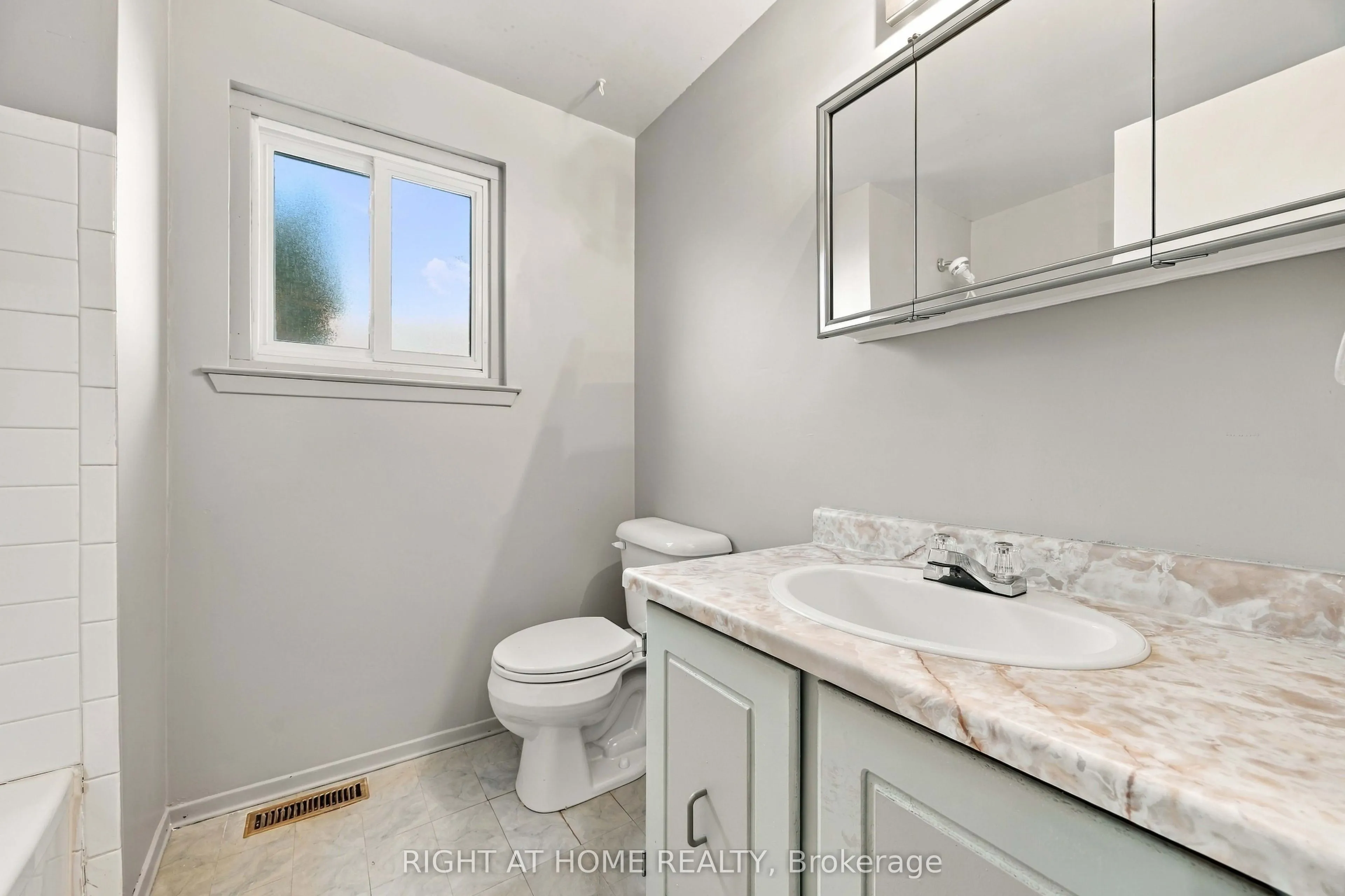 51 Maplestone Avenue