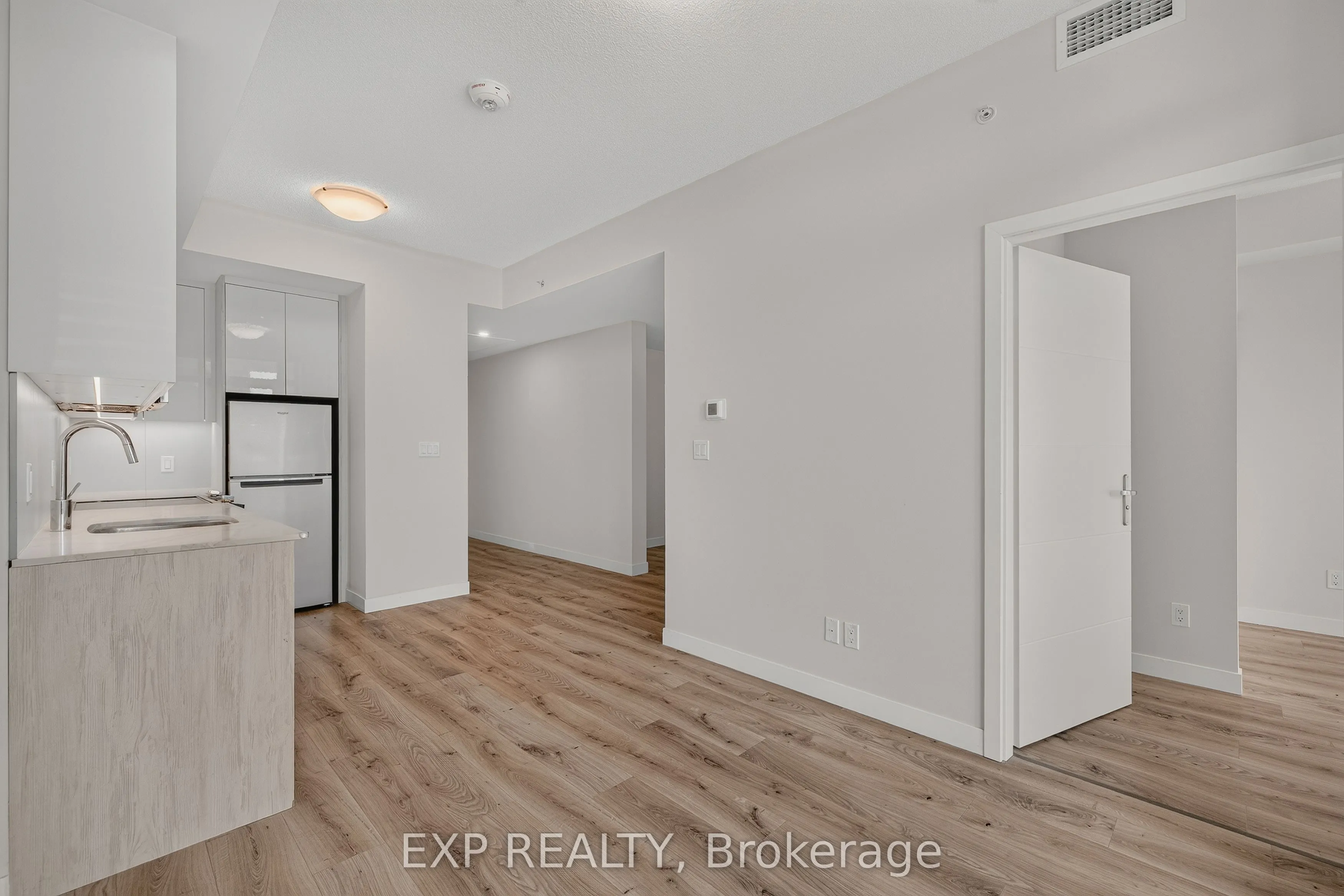 60 Frederick Street #611