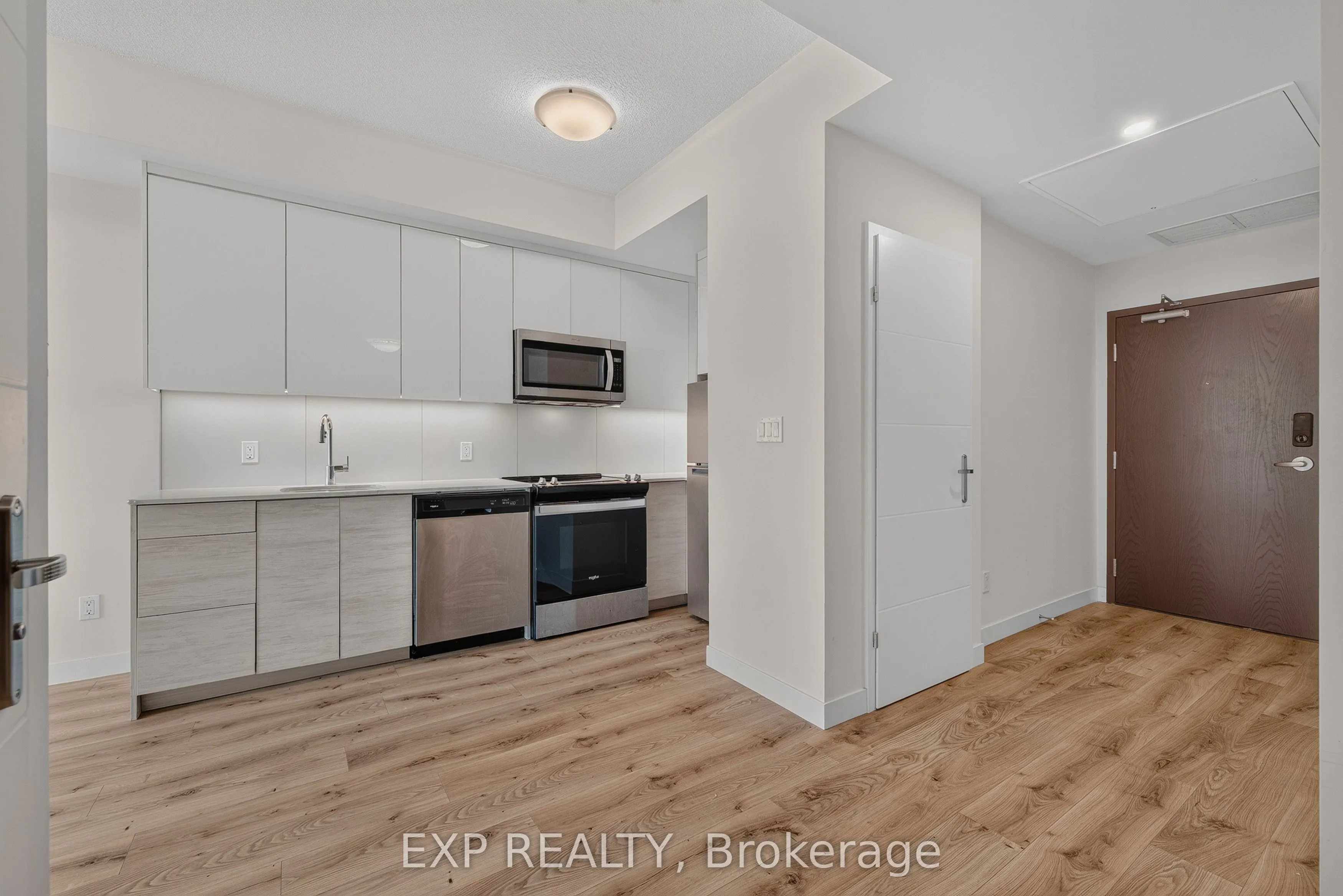 60 Frederick Street #611
