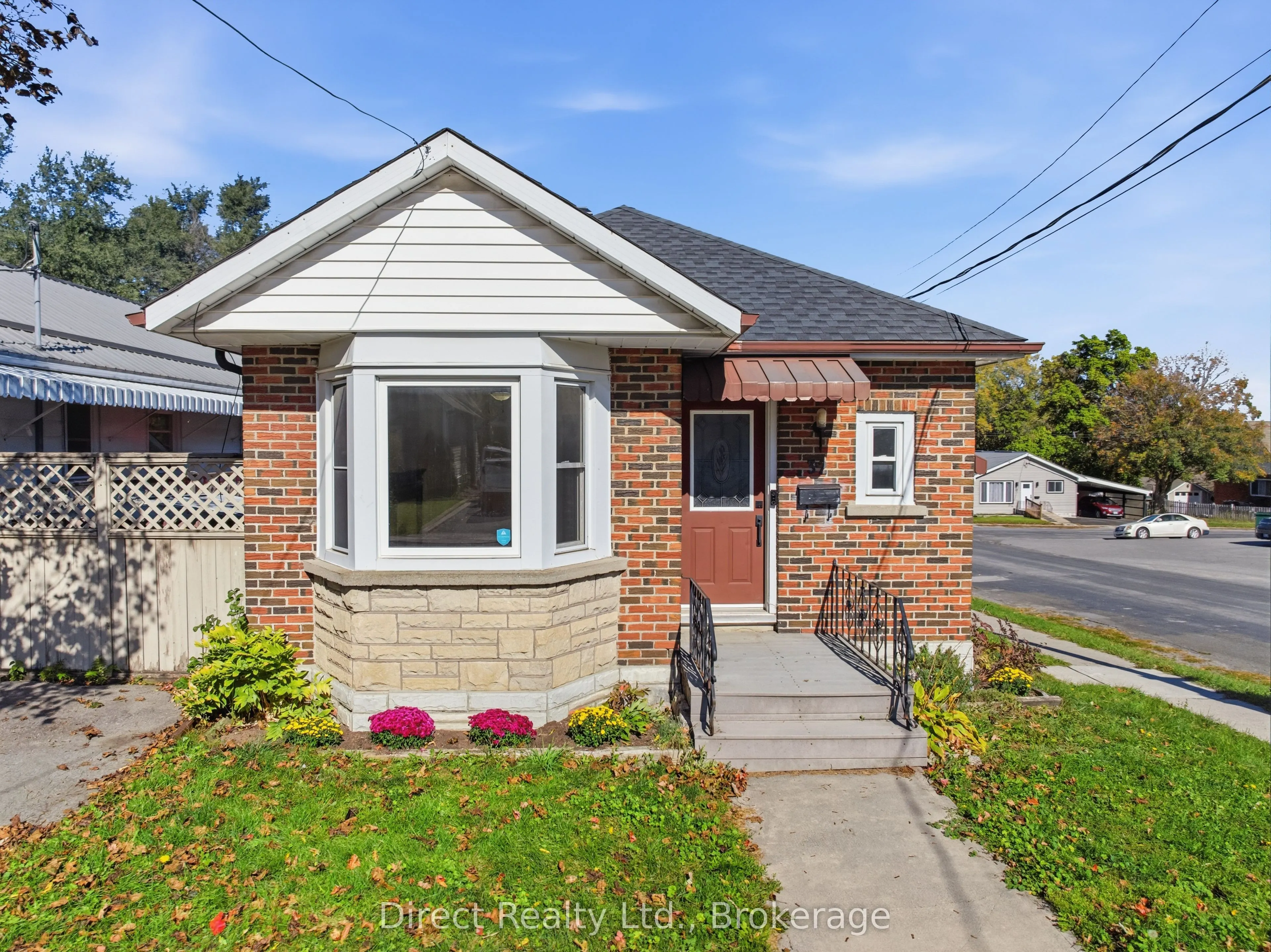 32 Meyers Street