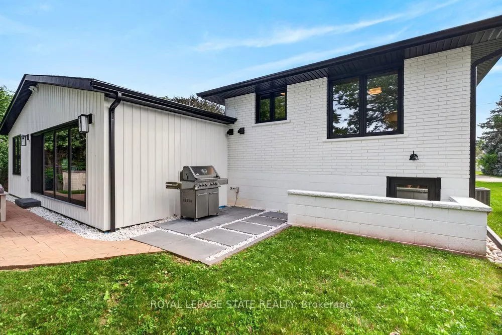 90 Lakeside Drive