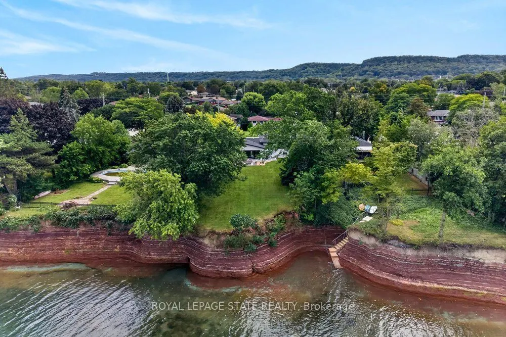 90 Lakeside Drive