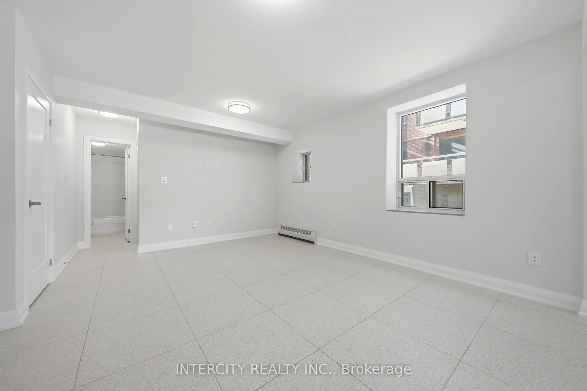 91 Wentworth Street S #3