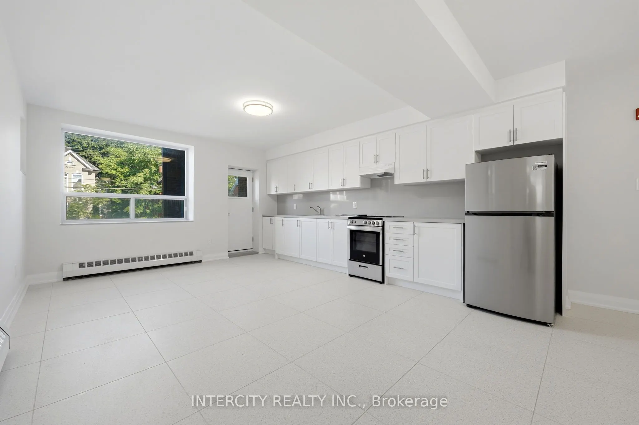 91 Wentworth Street S #3
