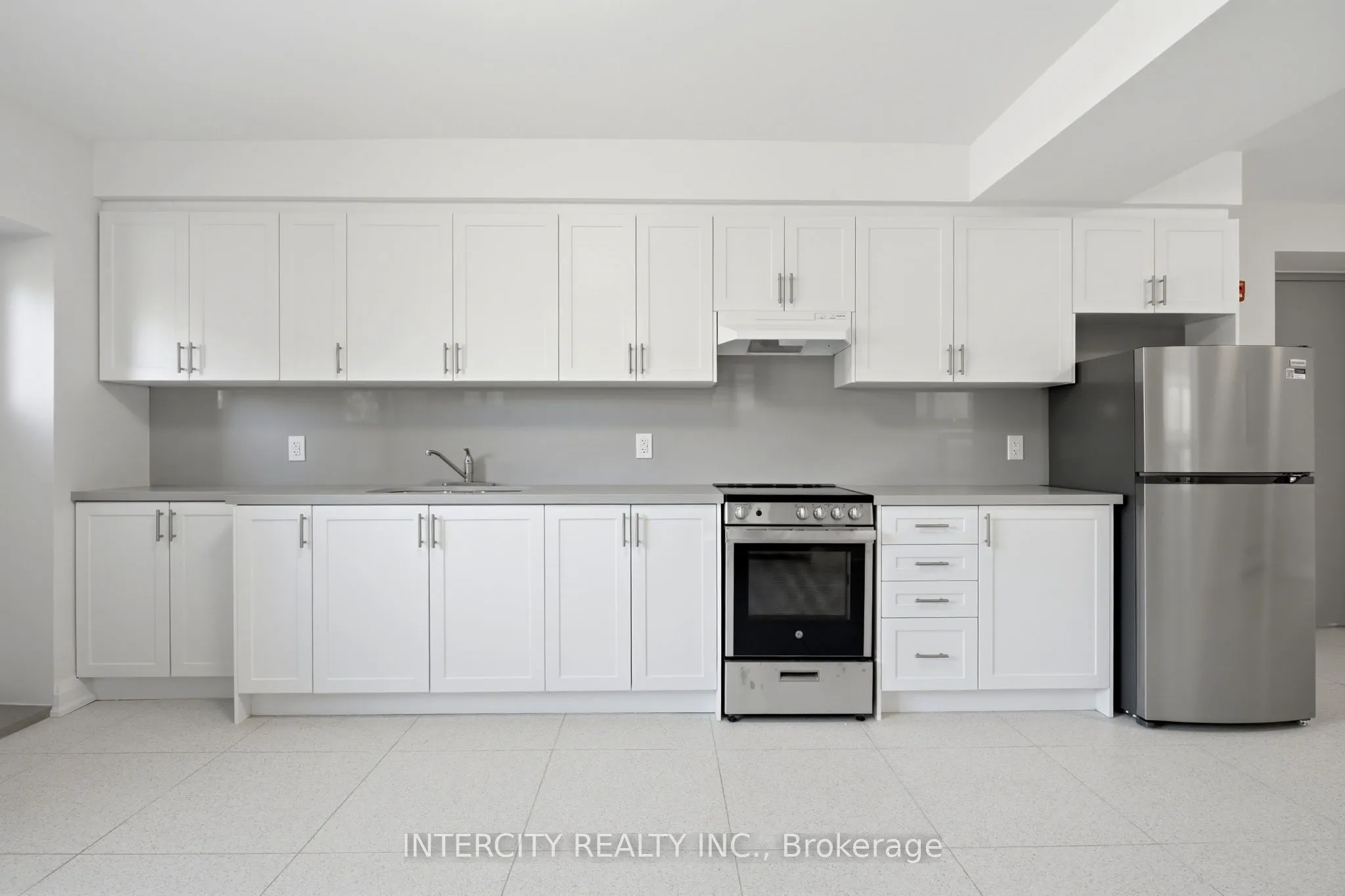 91 Wentworth Street S #3