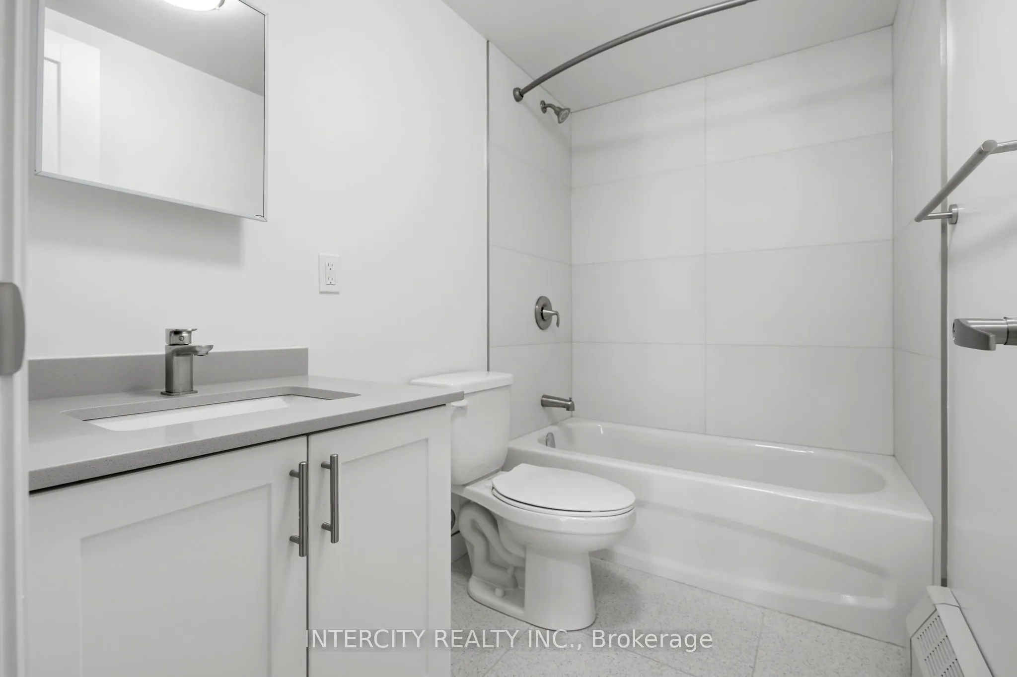 91 Wentworth Street S #3