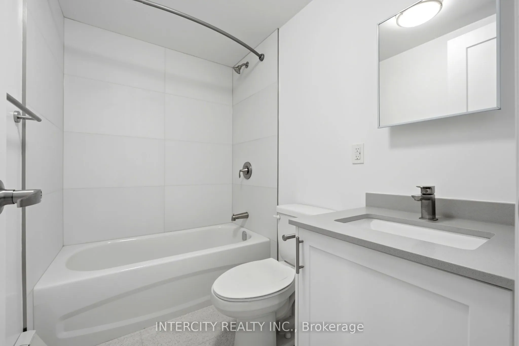 91 Wentworth Street S #2