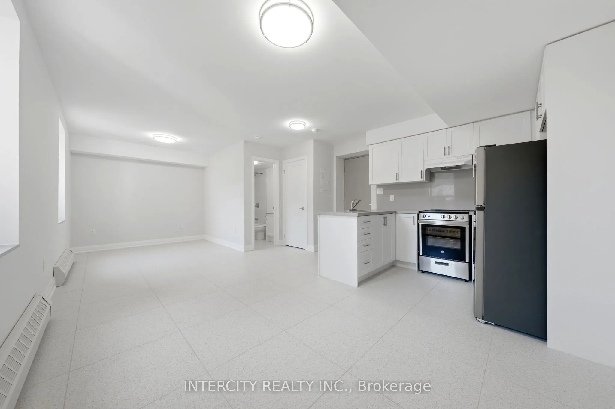 91 Wentworth Street S #2