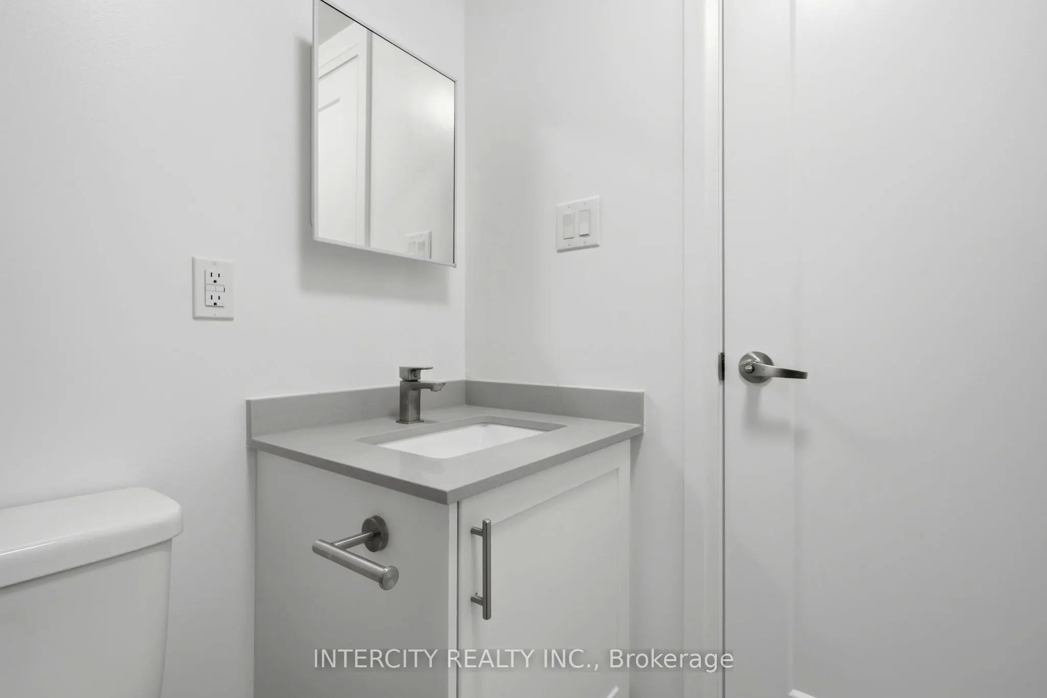 91 Wentworth Street S #2