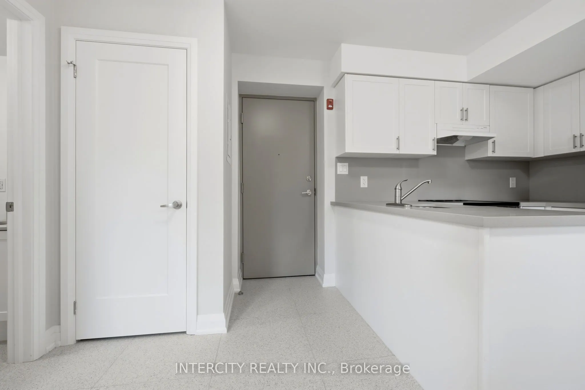 91 Wentworth Street S #2
