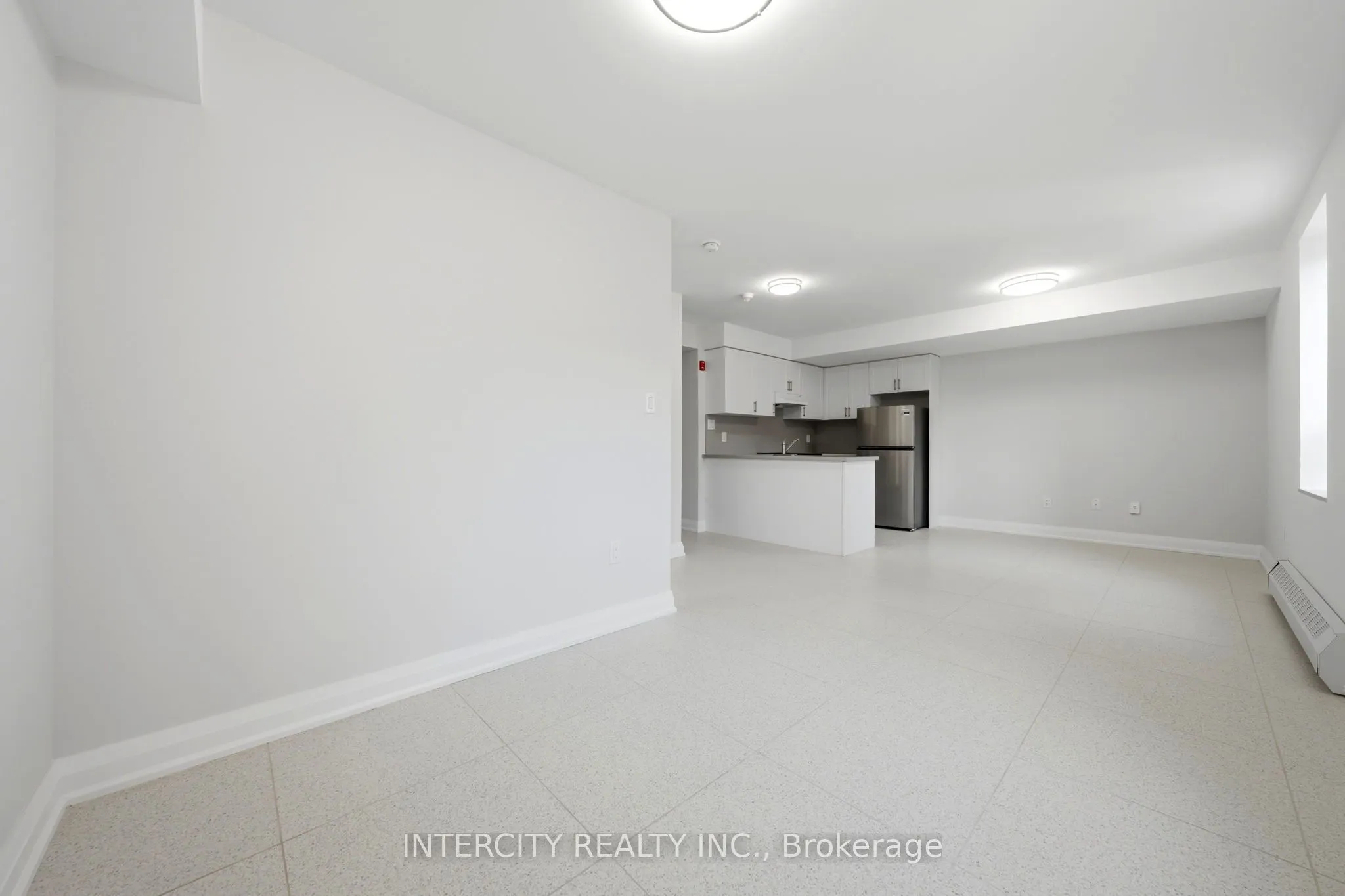91 Wentworth Street S #2