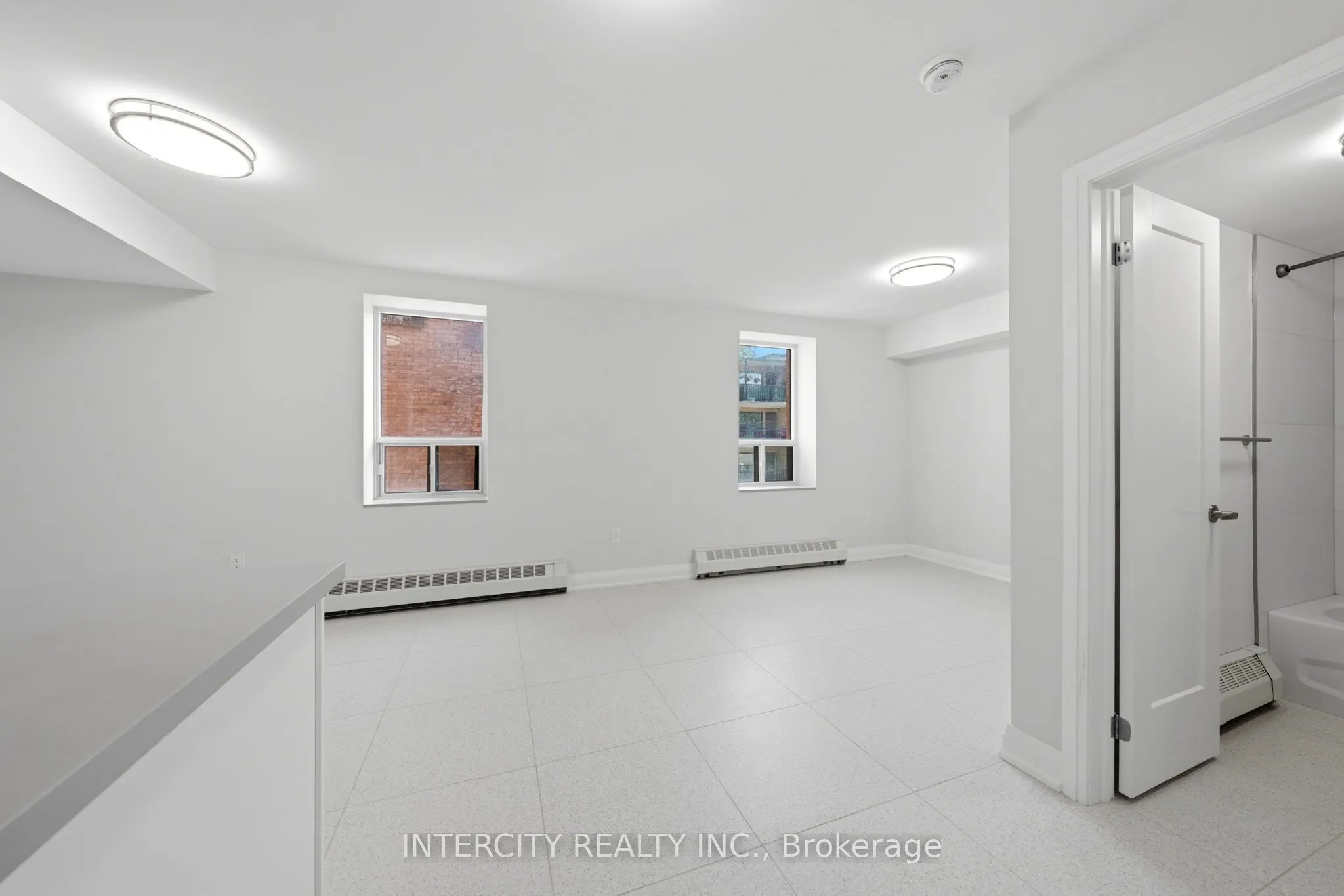 91 Wentworth Street S #2
