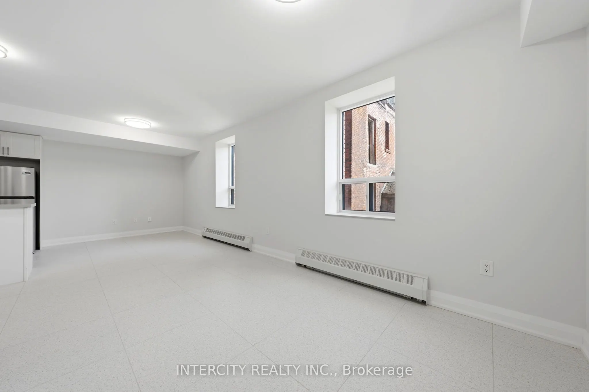91 Wentworth Street S #2