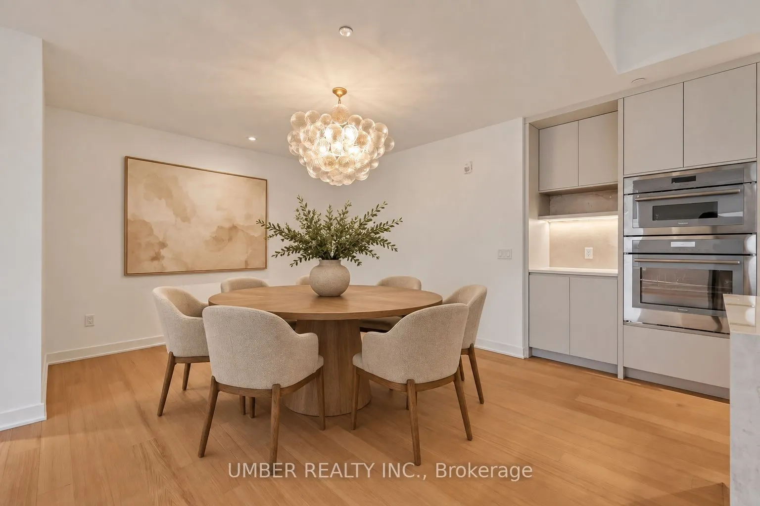 360 Deschatelets Avenue #903
