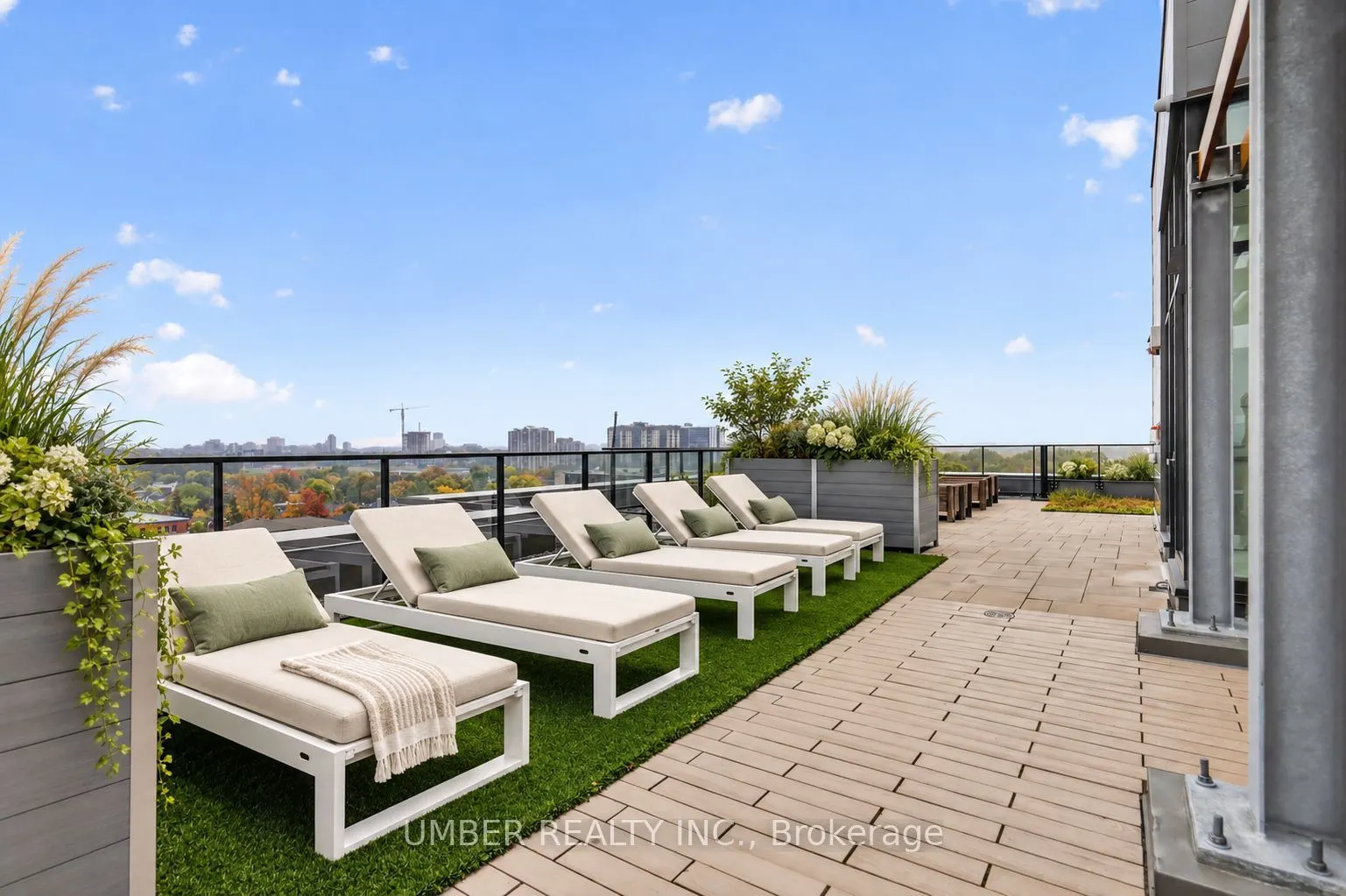 360 Deschatelets Avenue #903