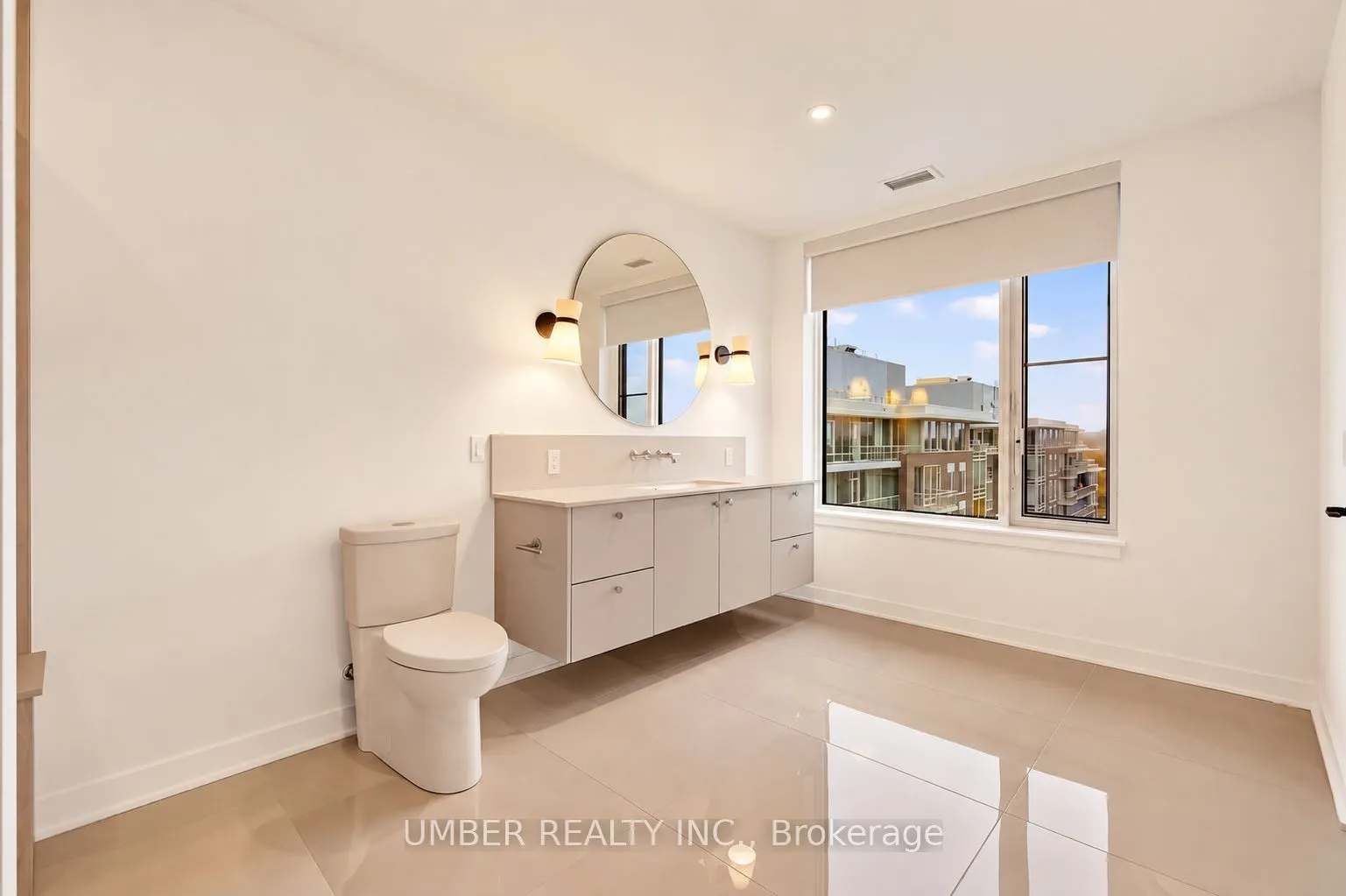 360 Deschatelets Avenue #903