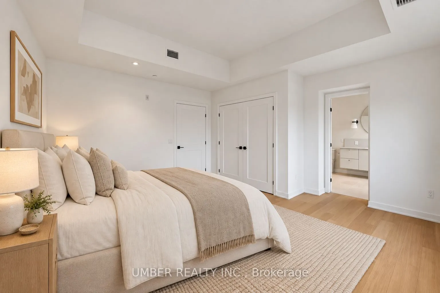 360 Deschatelets Avenue #903