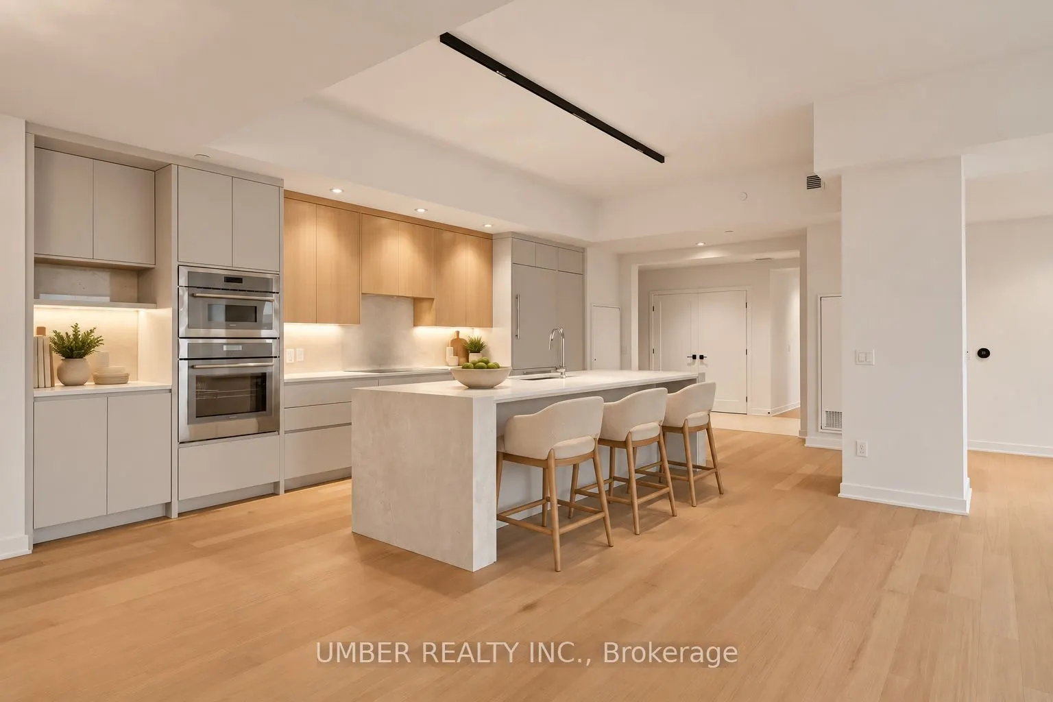 360 Deschatelets Avenue #903