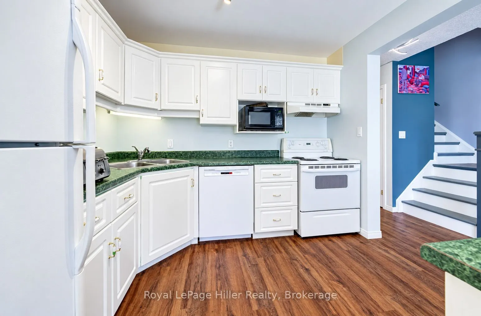 162 Athlone Crescent