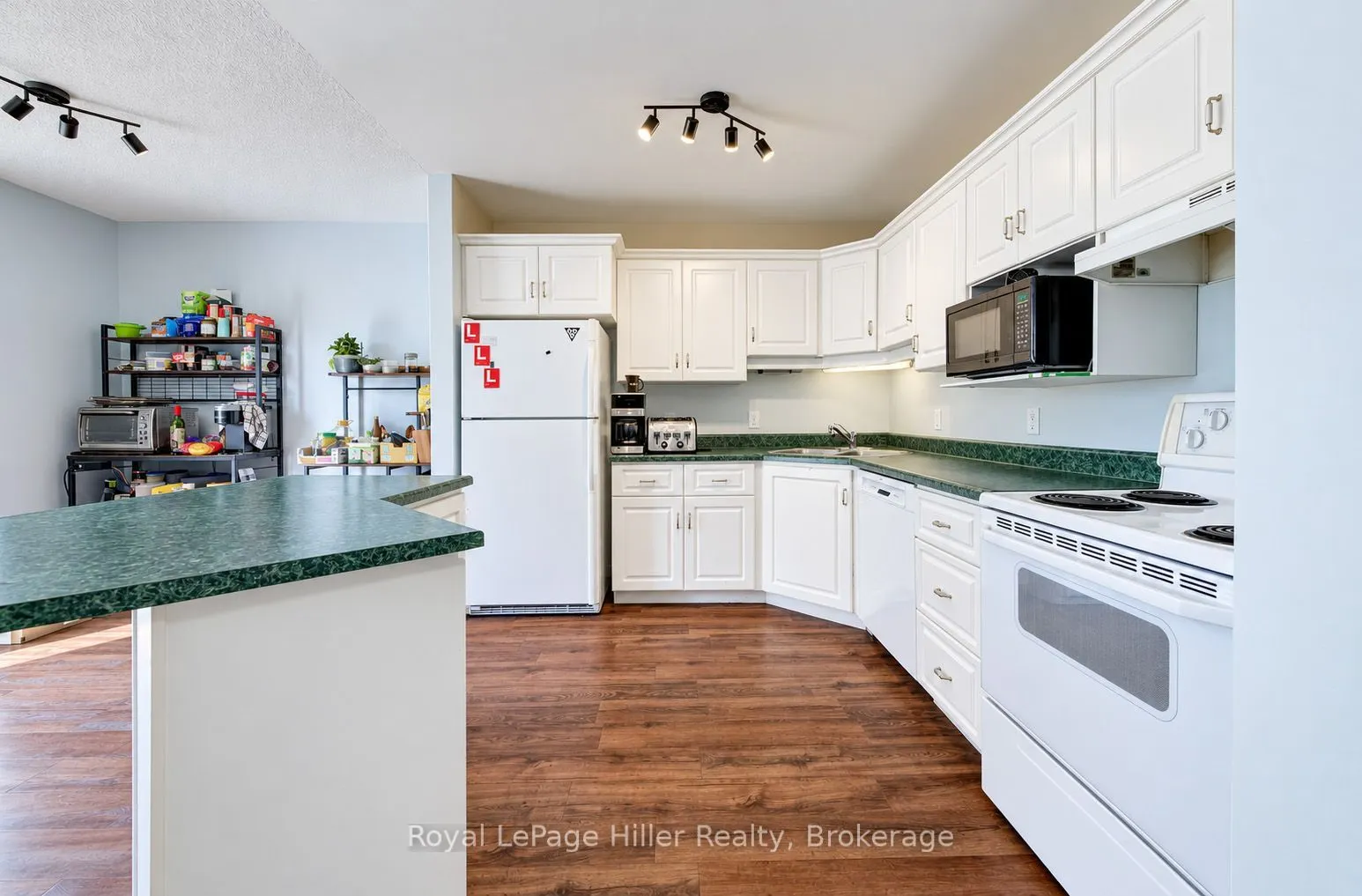 162 Athlone Crescent