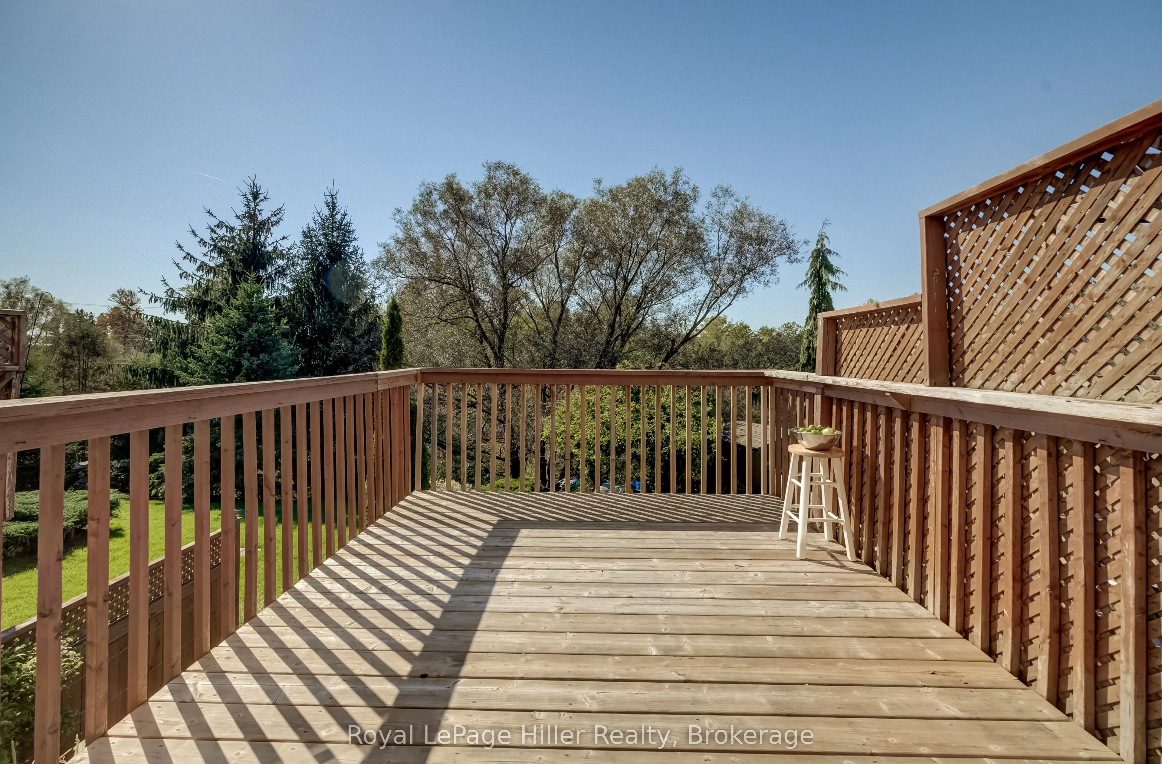 162 Athlone Crescent