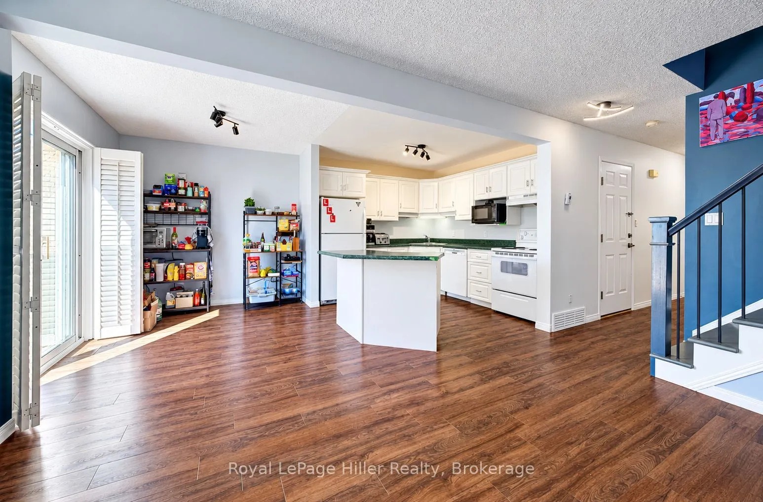 162 Athlone Crescent
