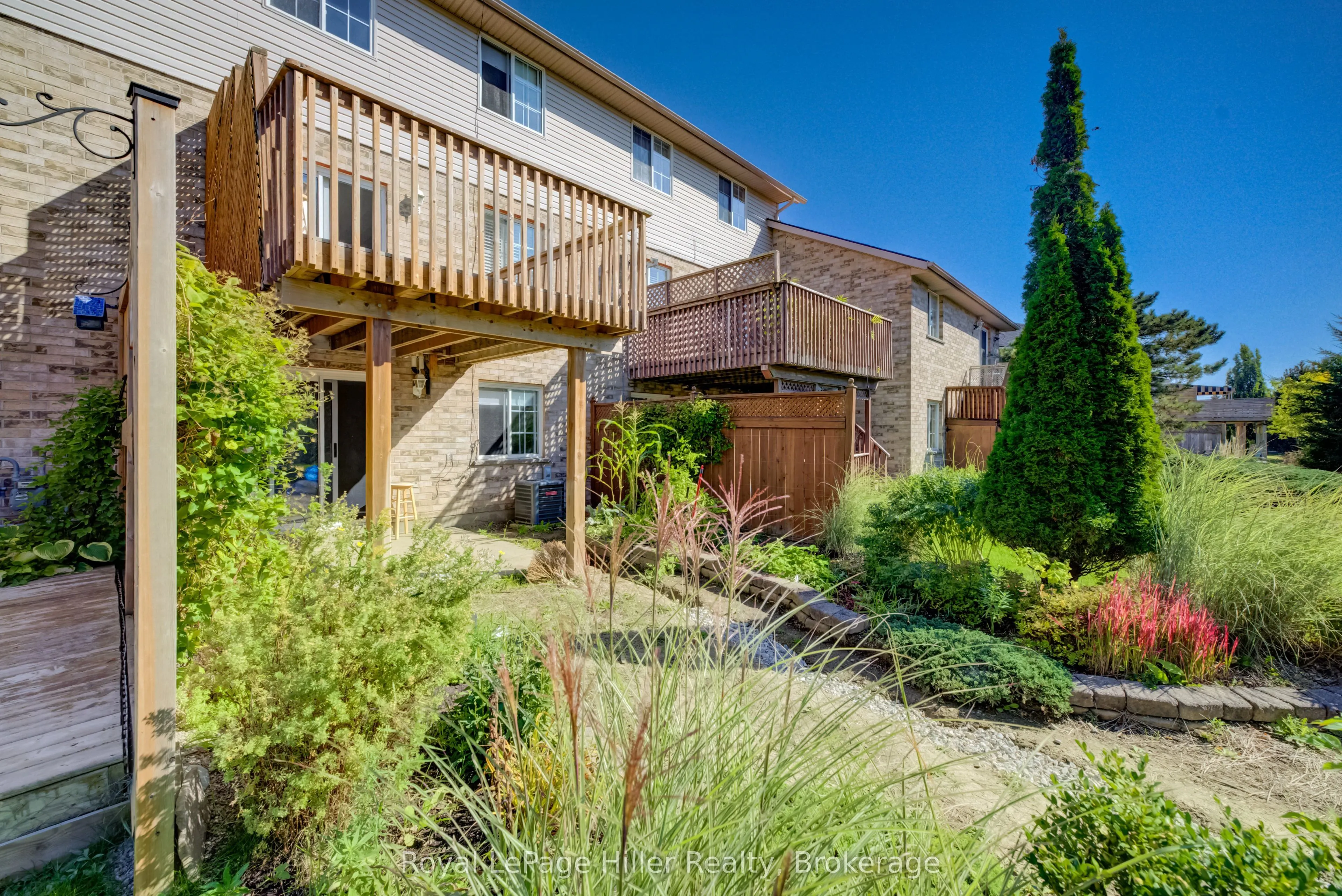 162 Athlone Crescent