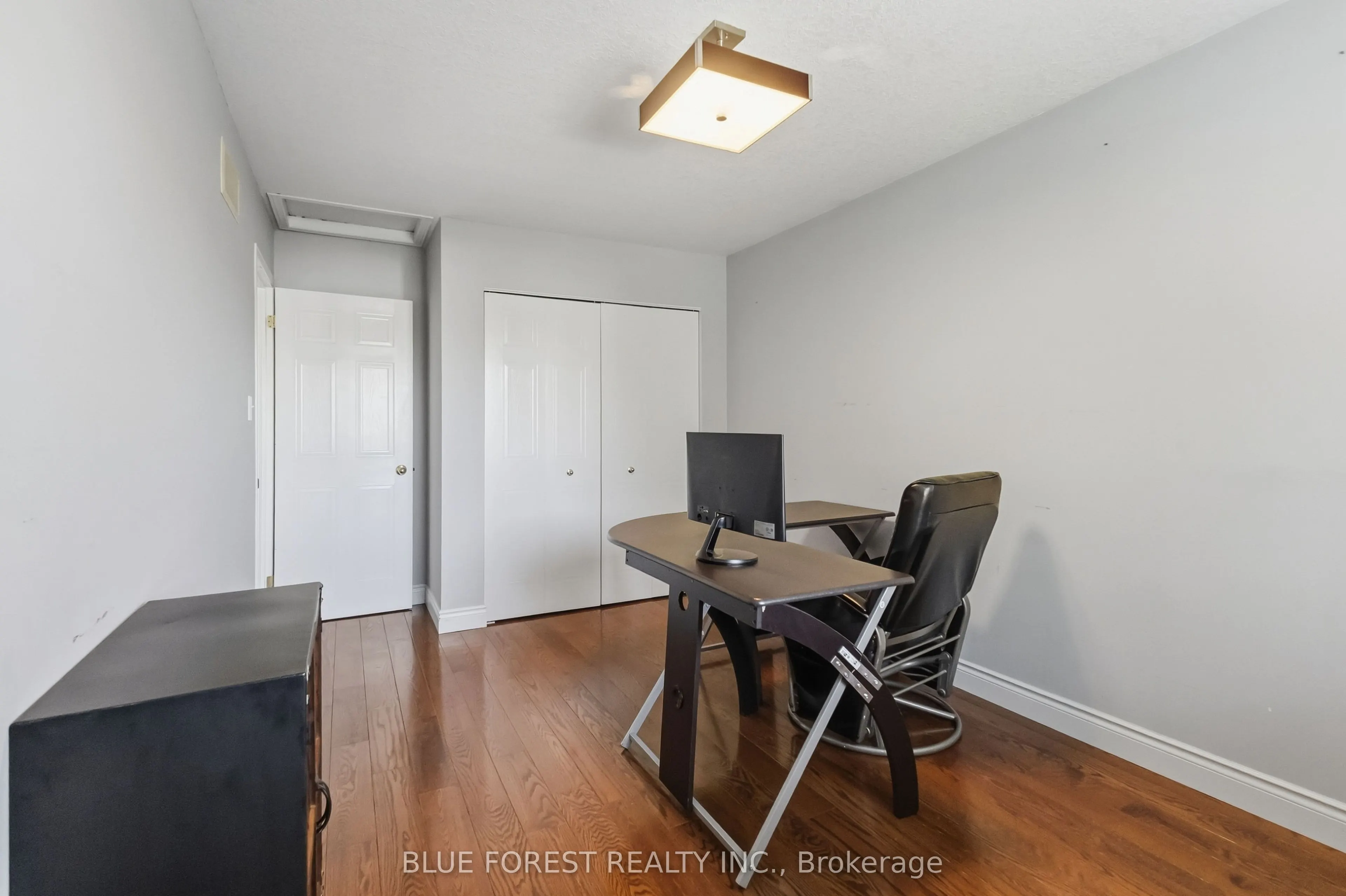 763 Redoak Place