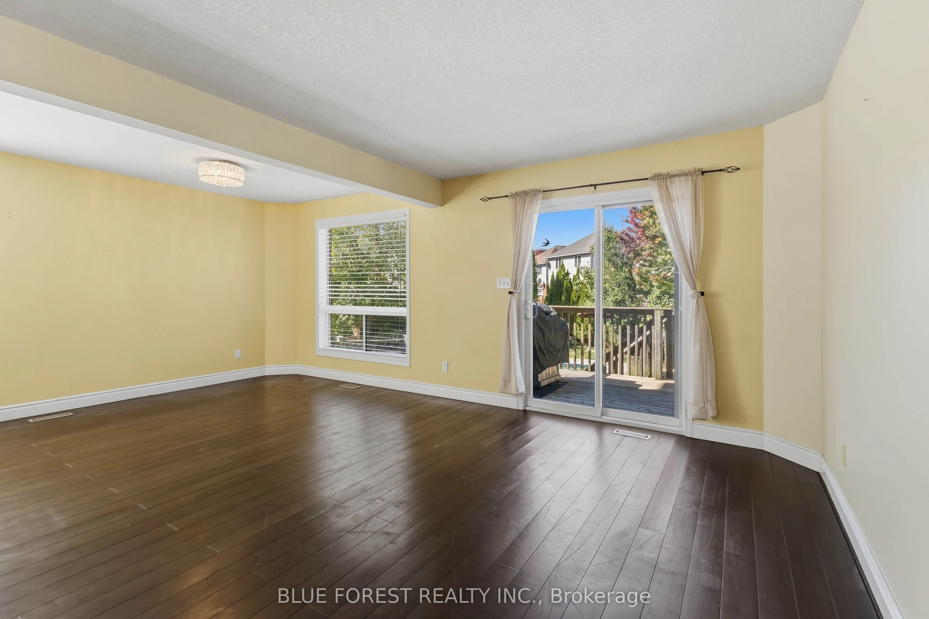 763 Redoak Place