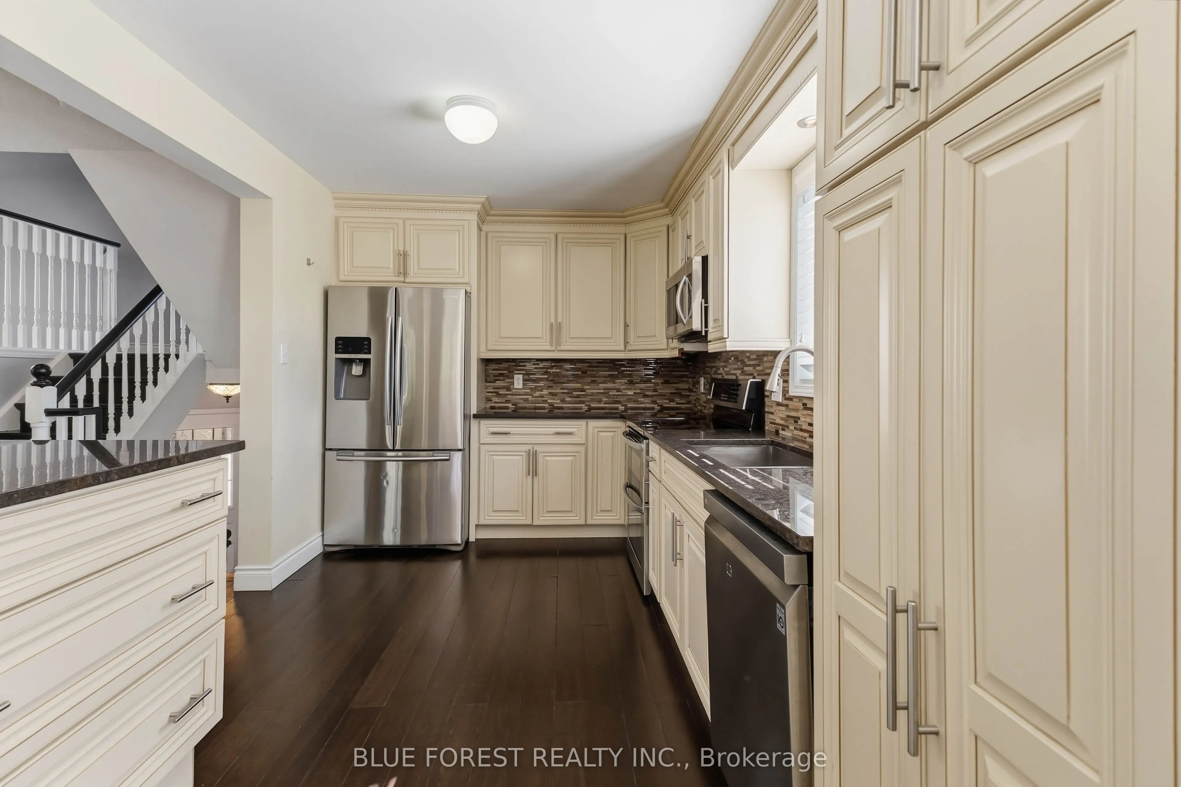 763 Redoak Place