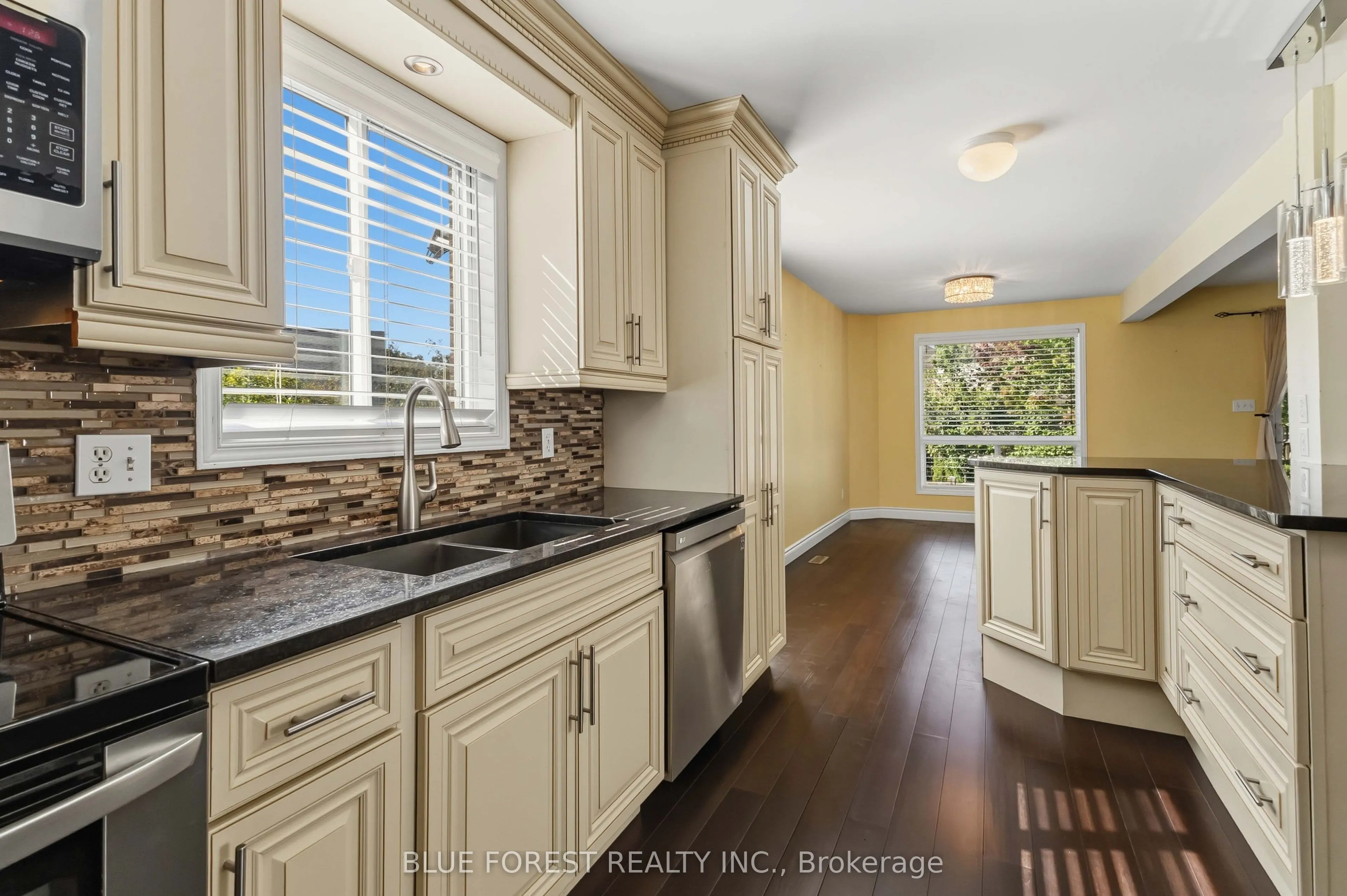 763 Redoak Place