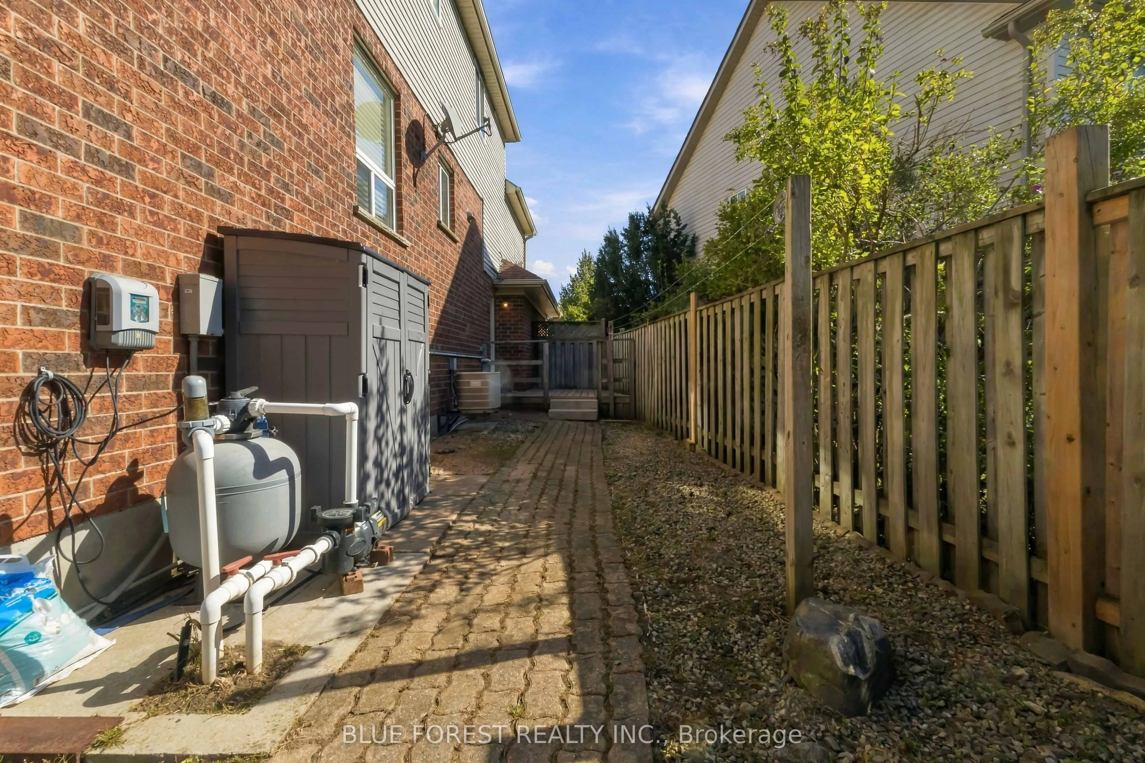 763 Redoak Place