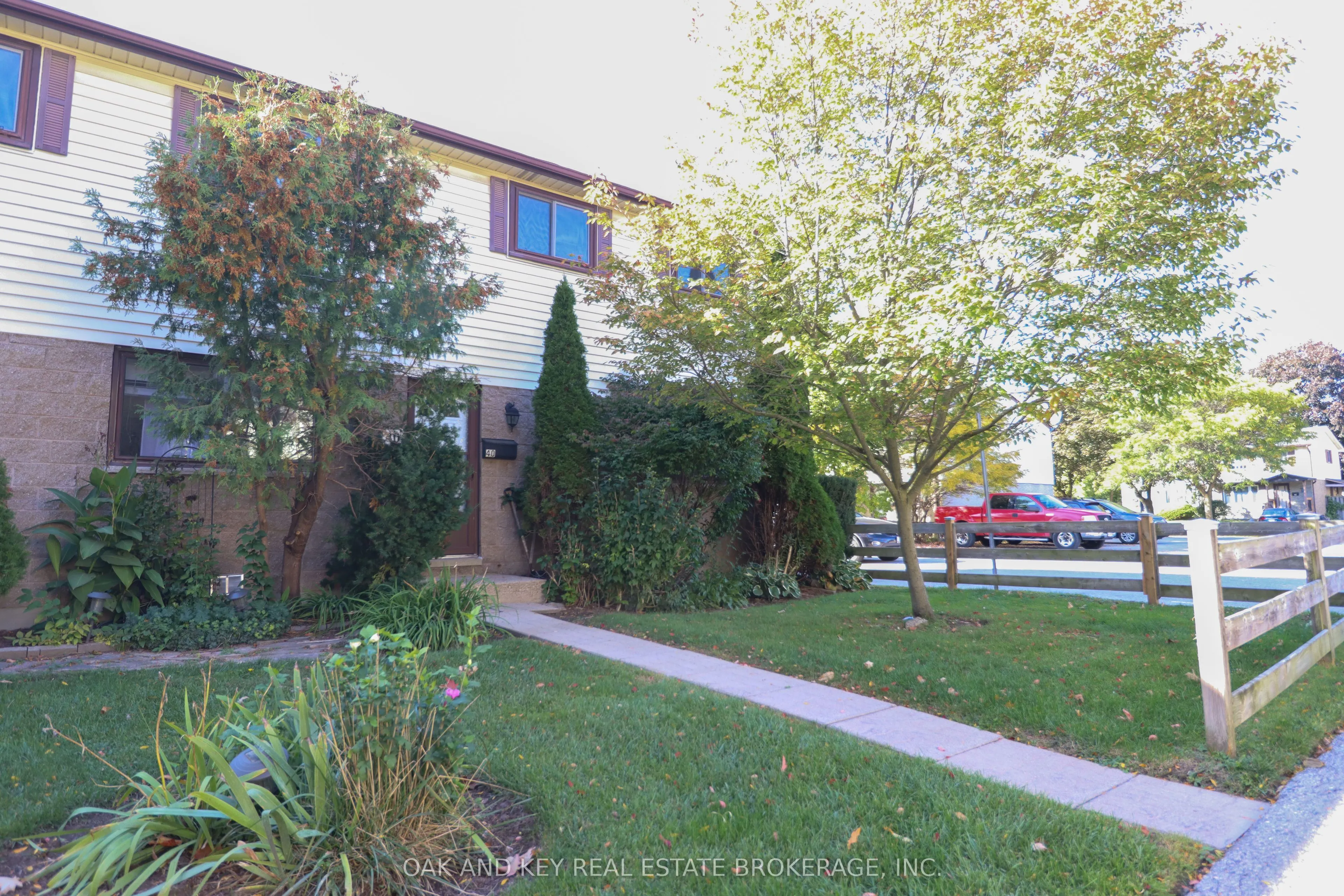 825 DUNDALK Drive #40