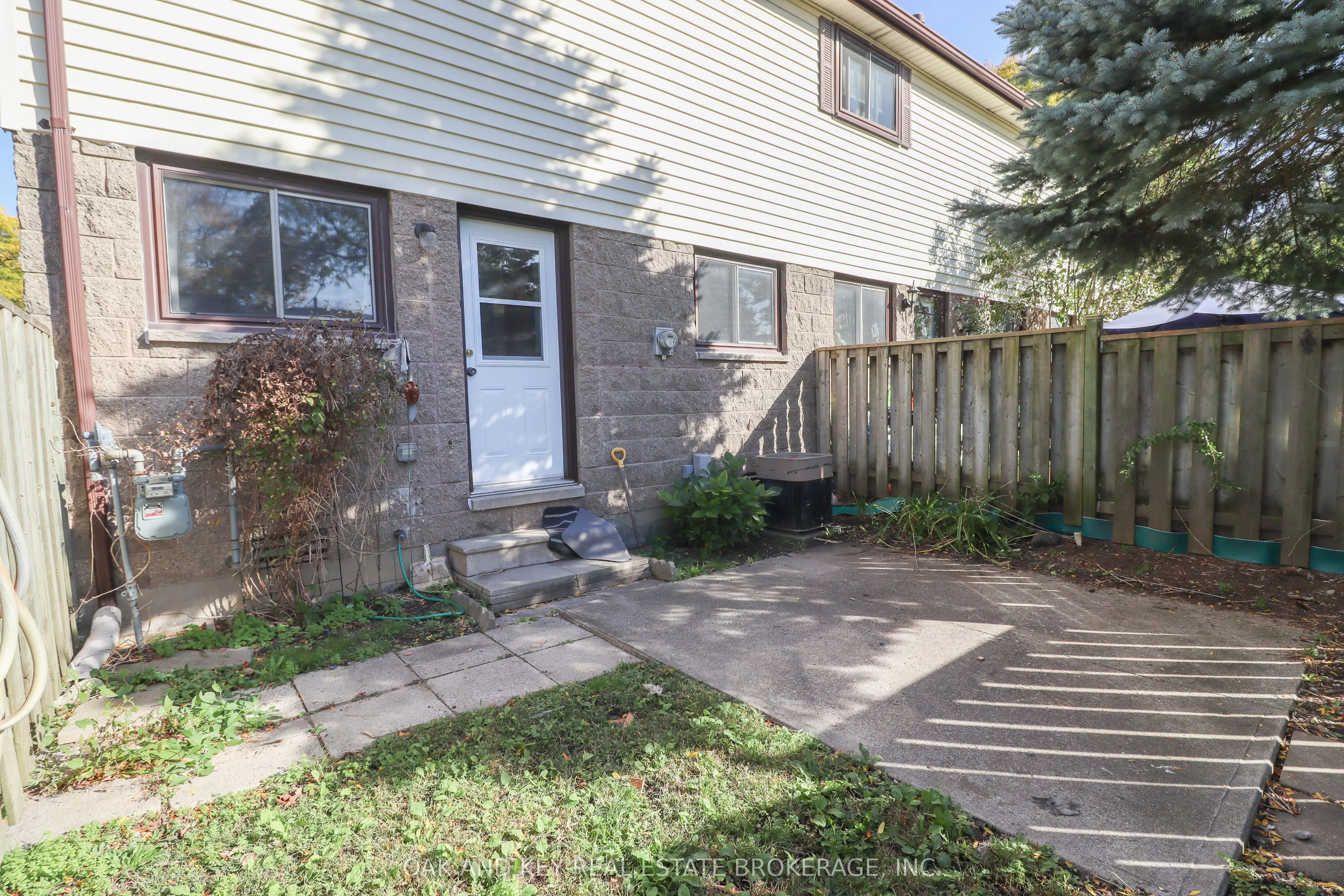 825 DUNDALK Drive #40