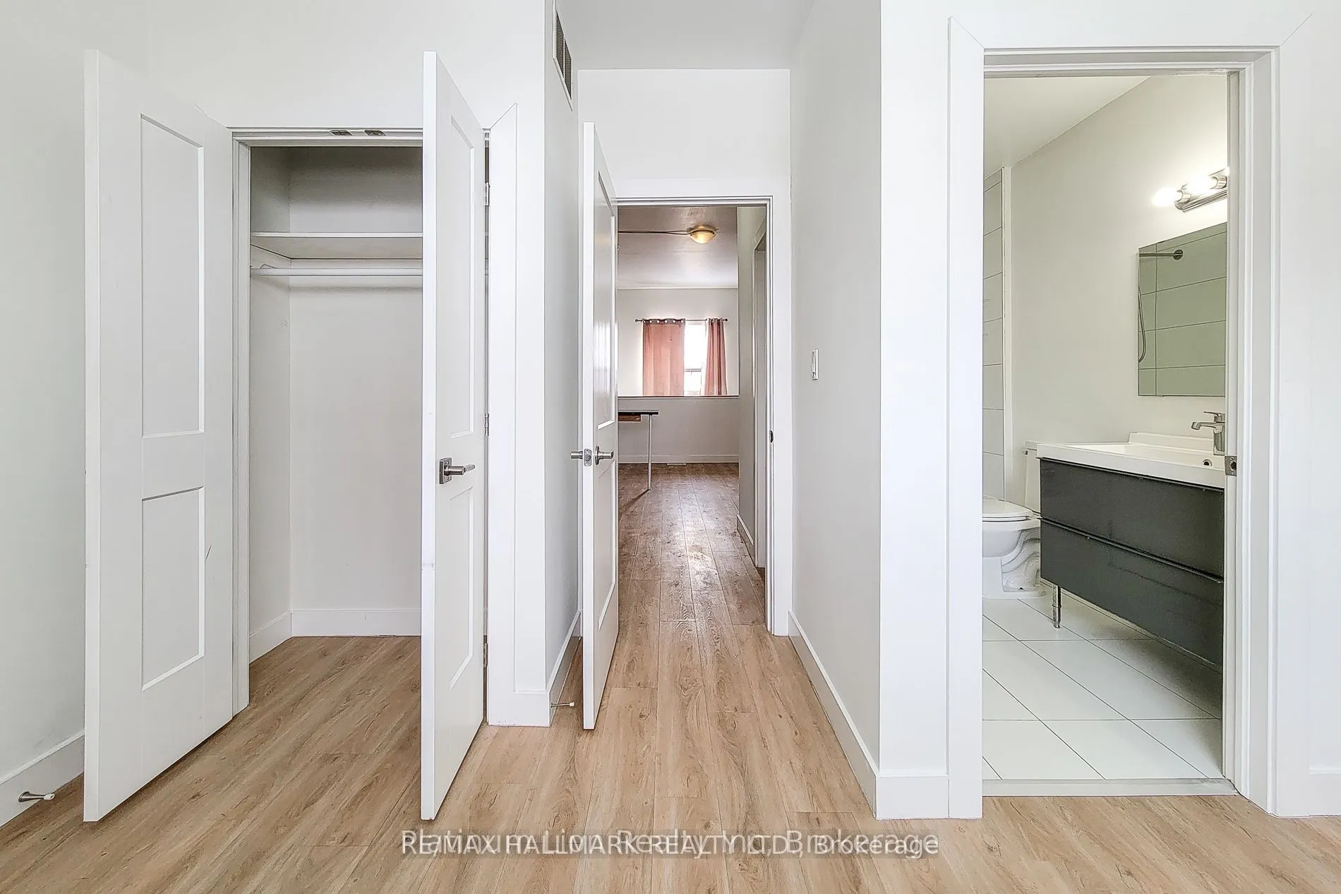 340-342 Barton Street E