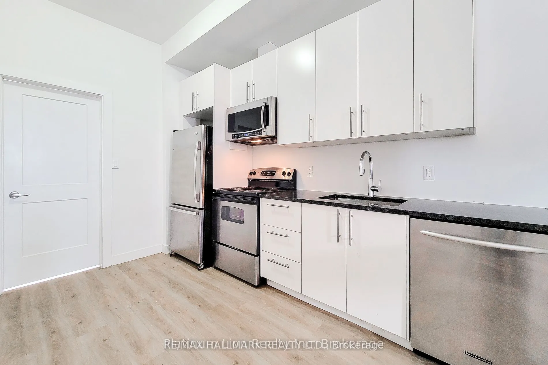 340-342 Barton Street E
