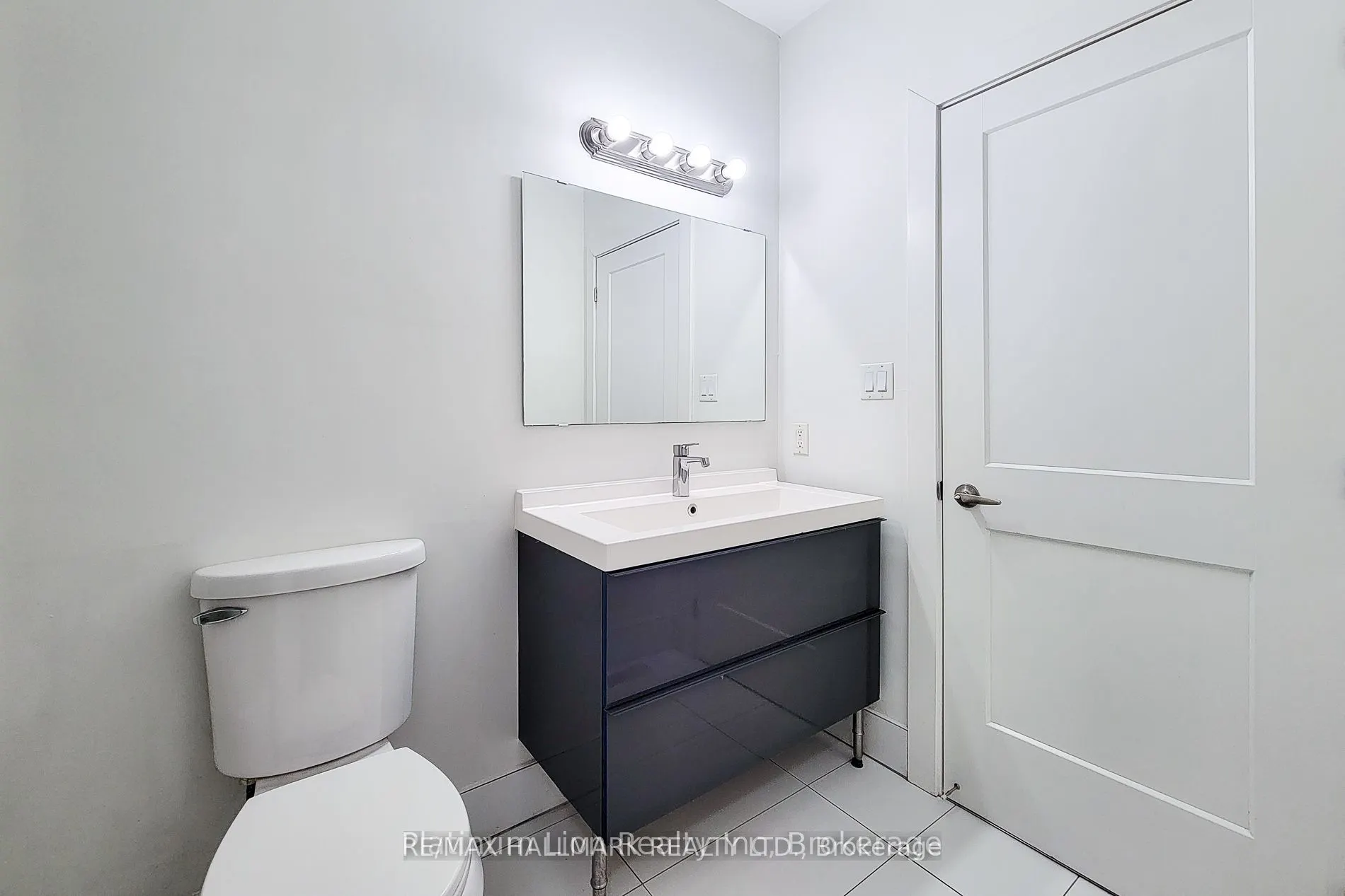 340-342 Barton Street E