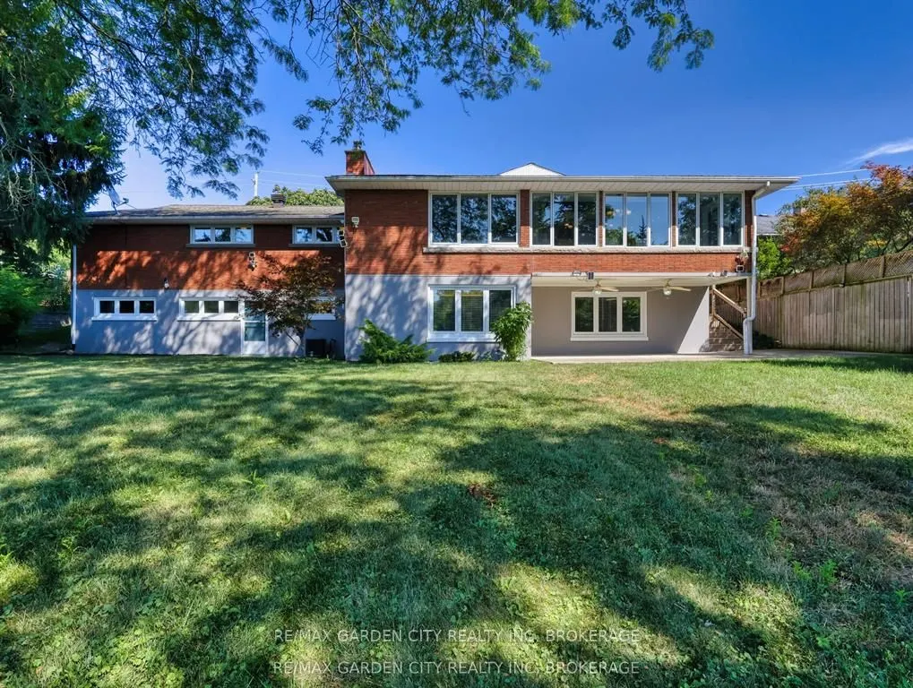 28 MARSDALE Drive