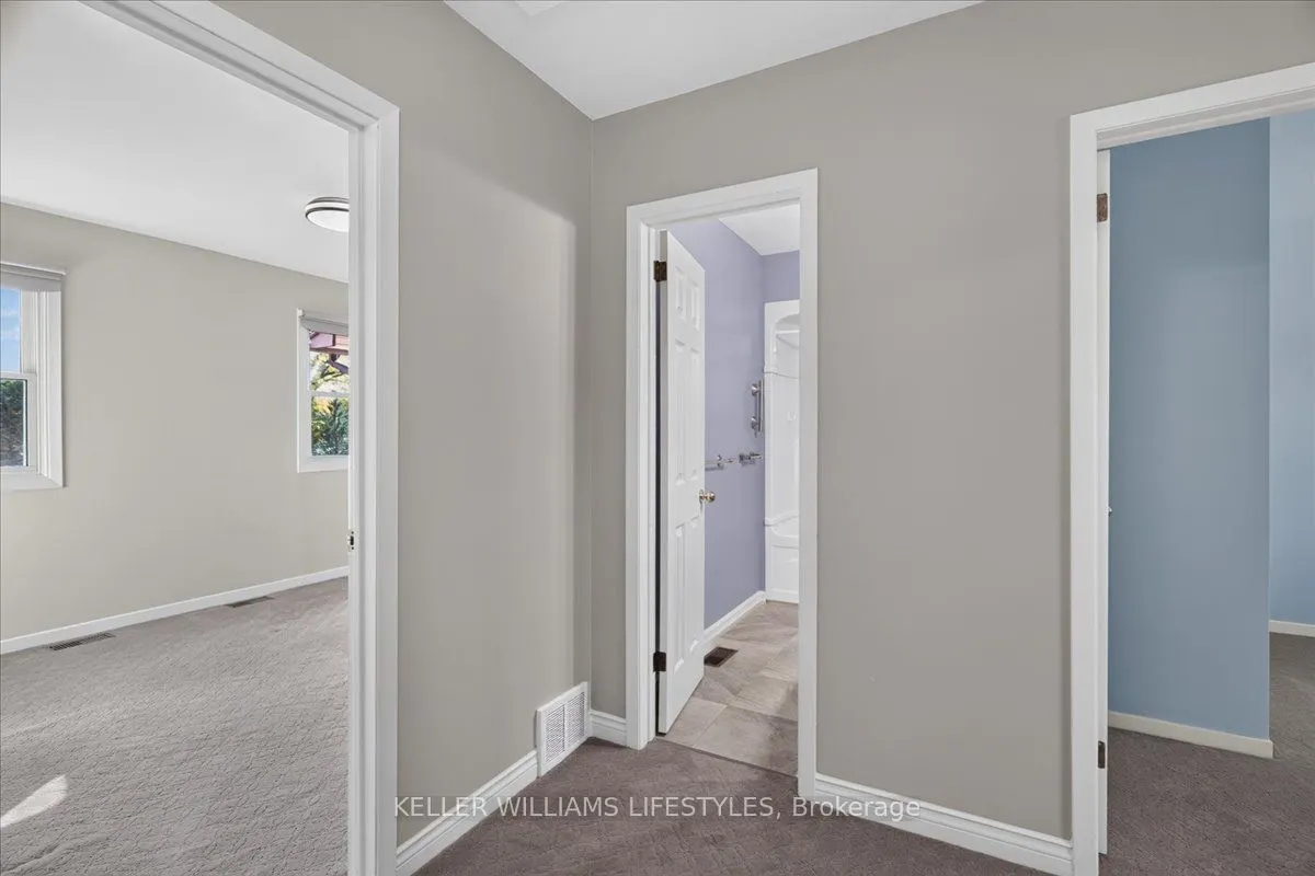 366 Head Street N #D