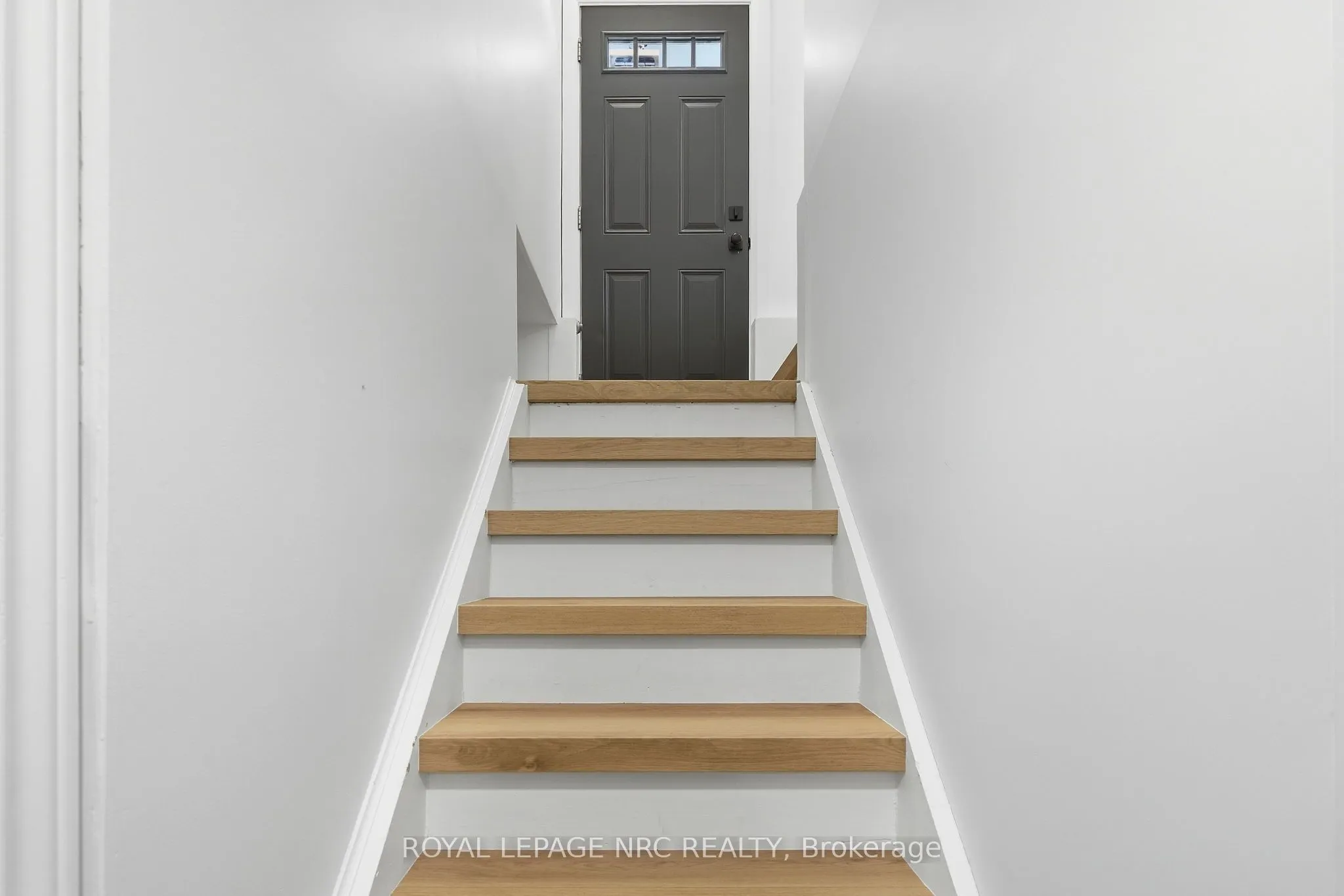 106 JACOBSON Avenue