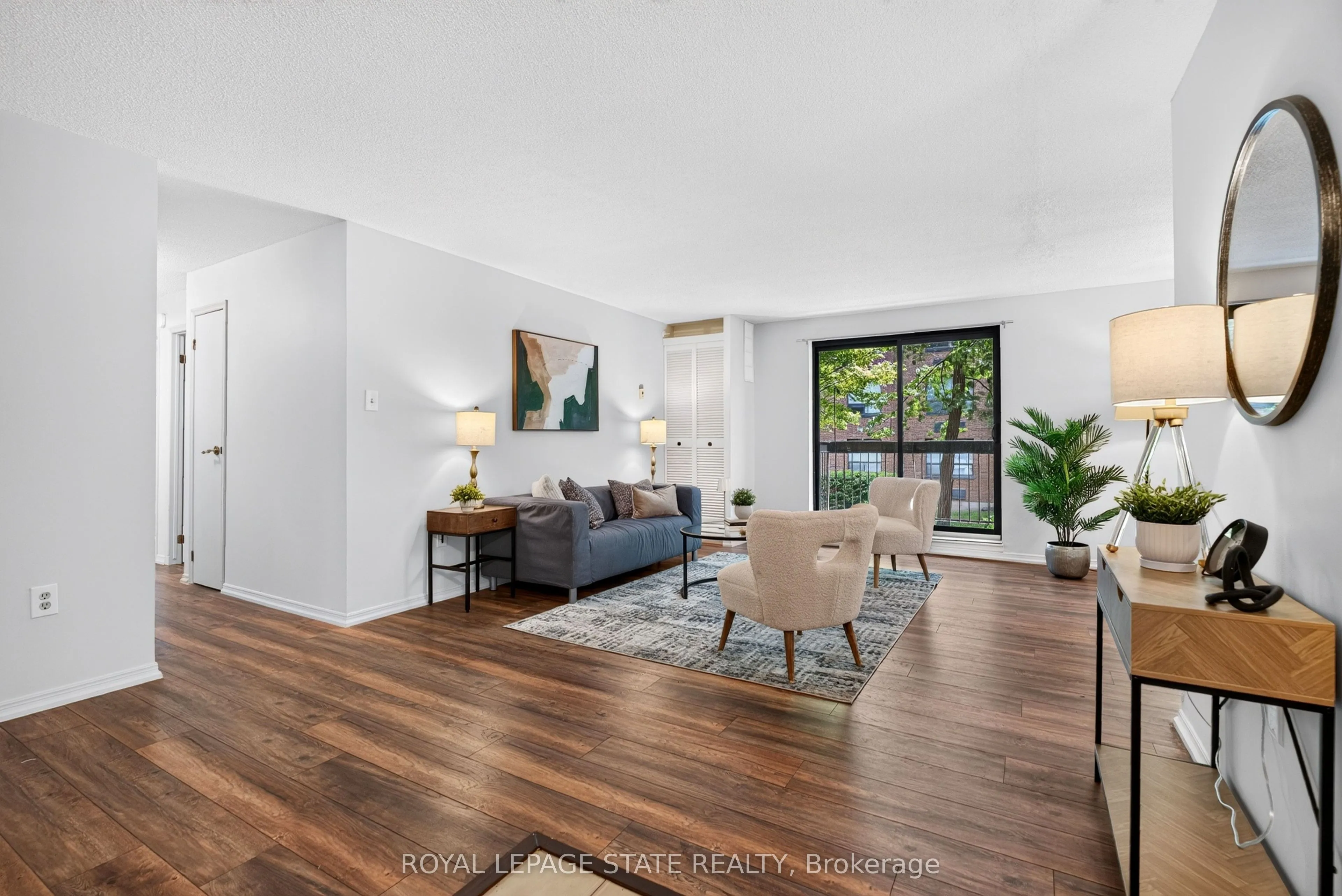 966 Queenston Road #203