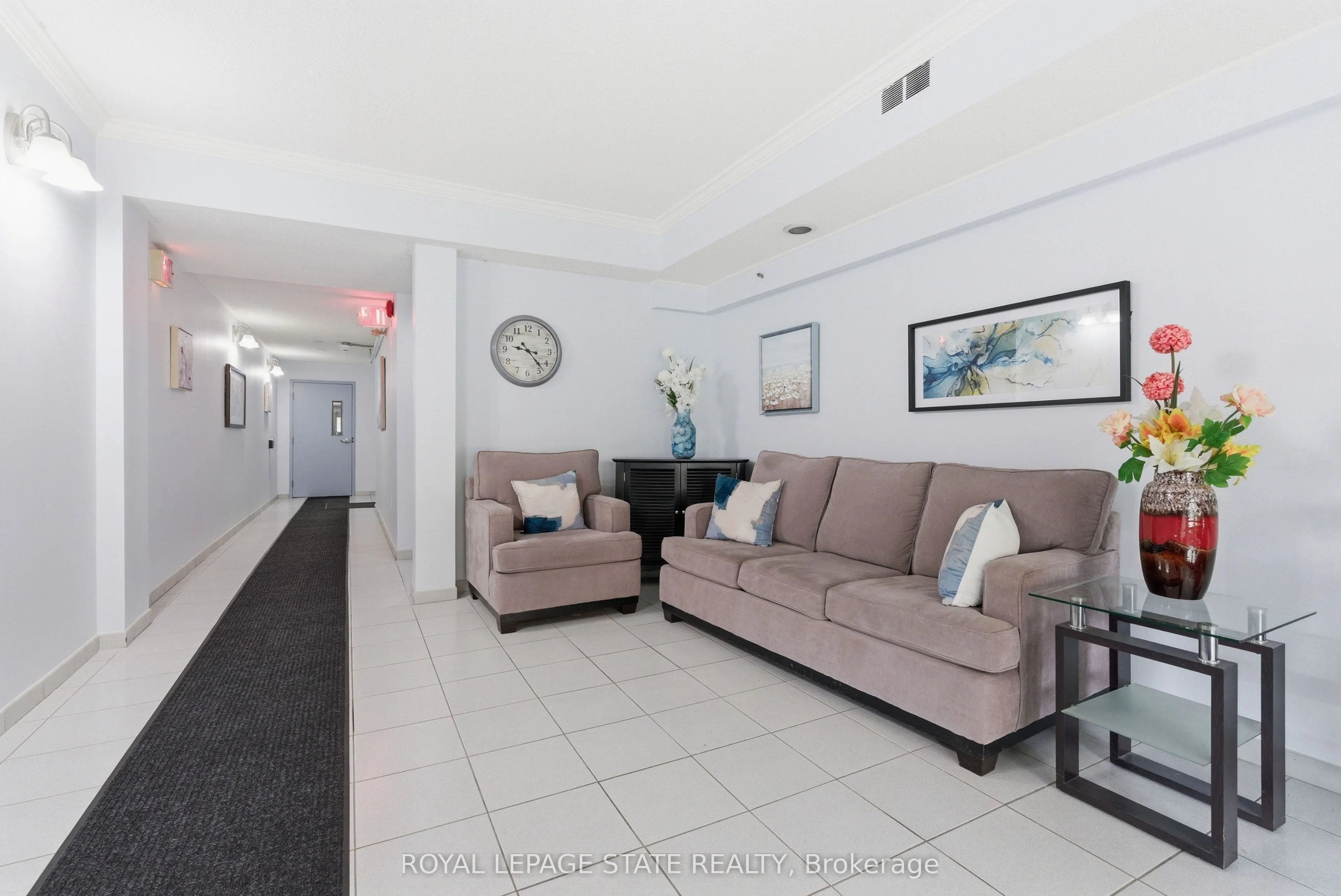 966 Queenston Road #203