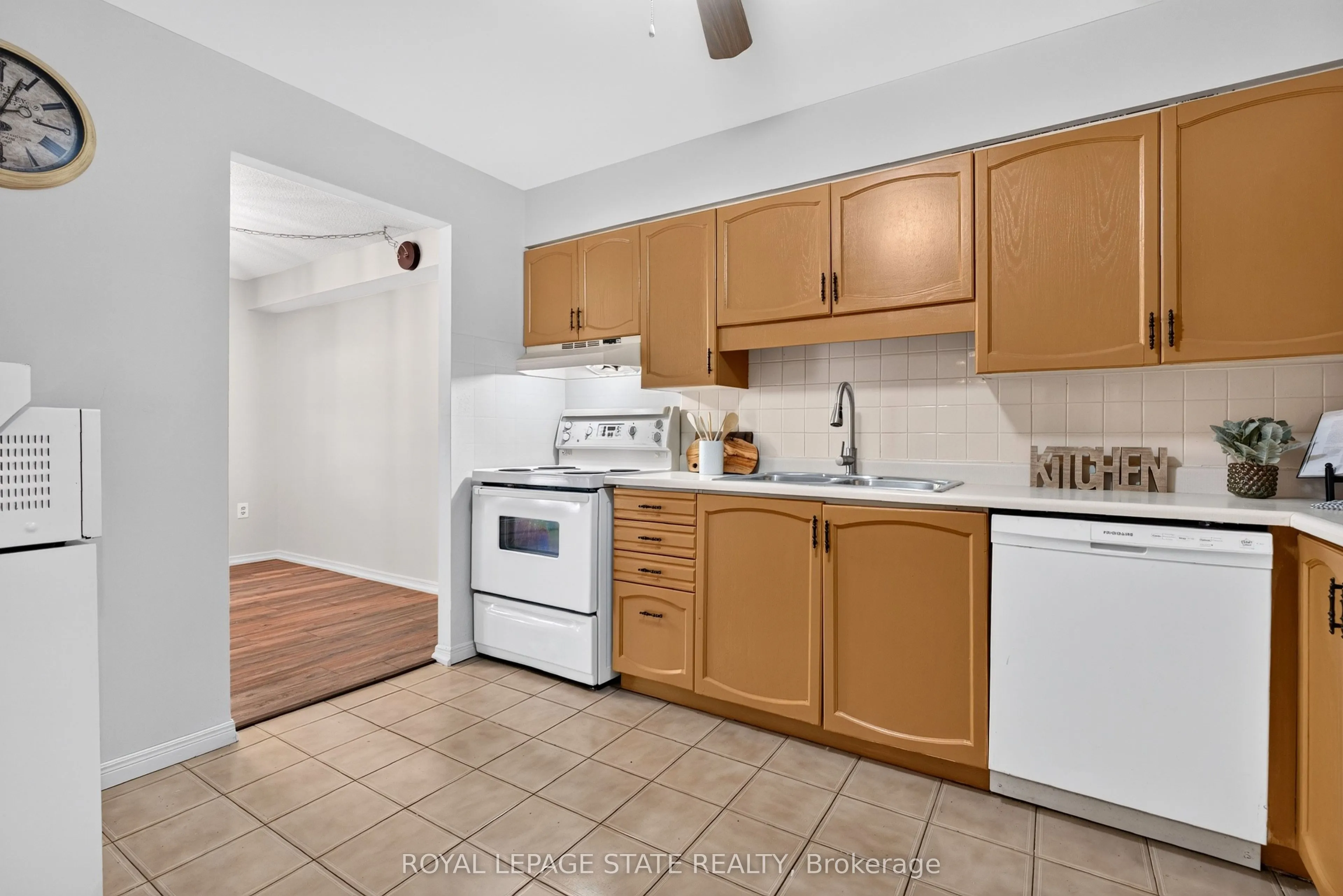 966 Queenston Road #203